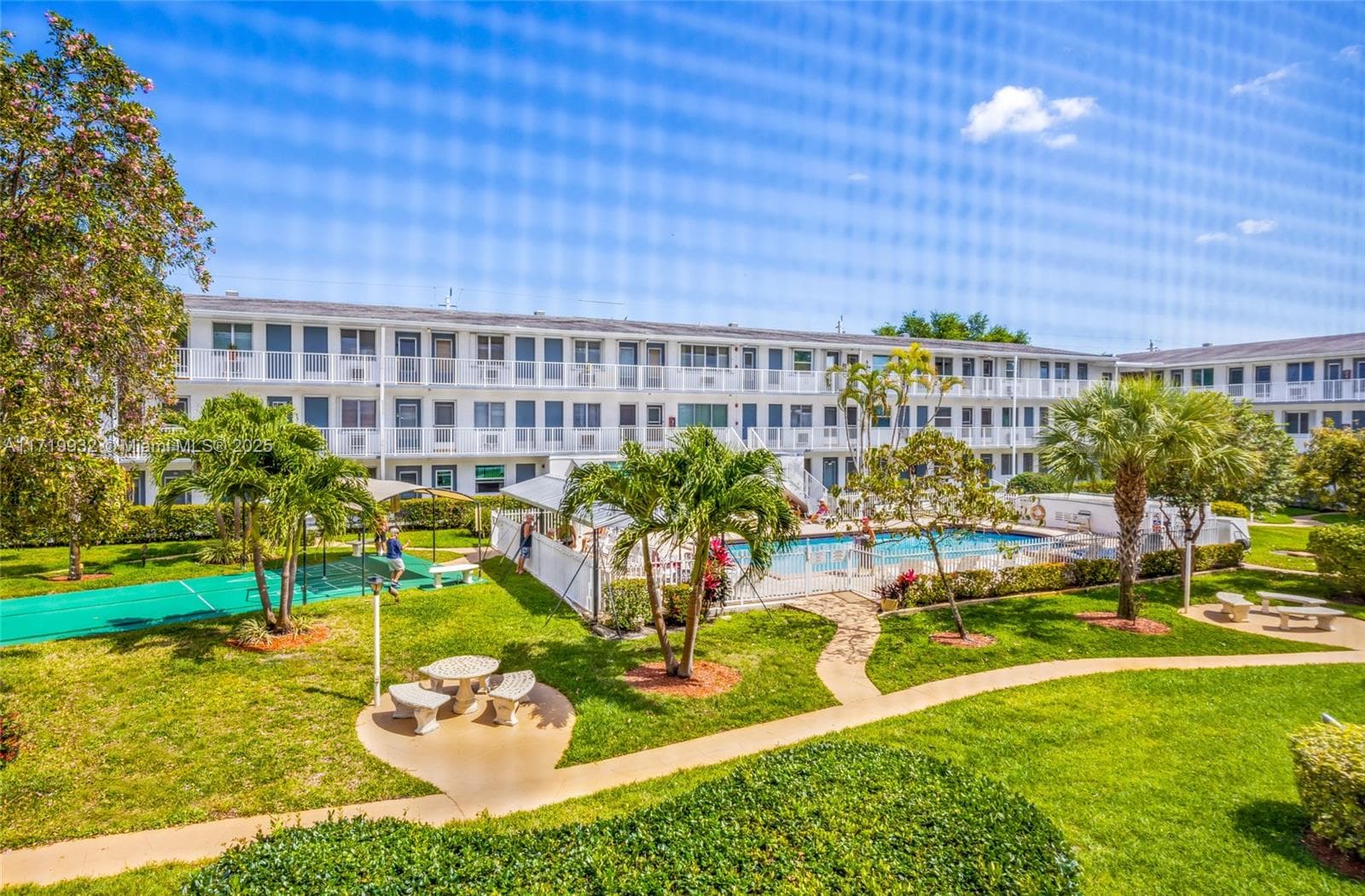15610 NE 6th Ave # 8D, Miami FL 33162 — 23