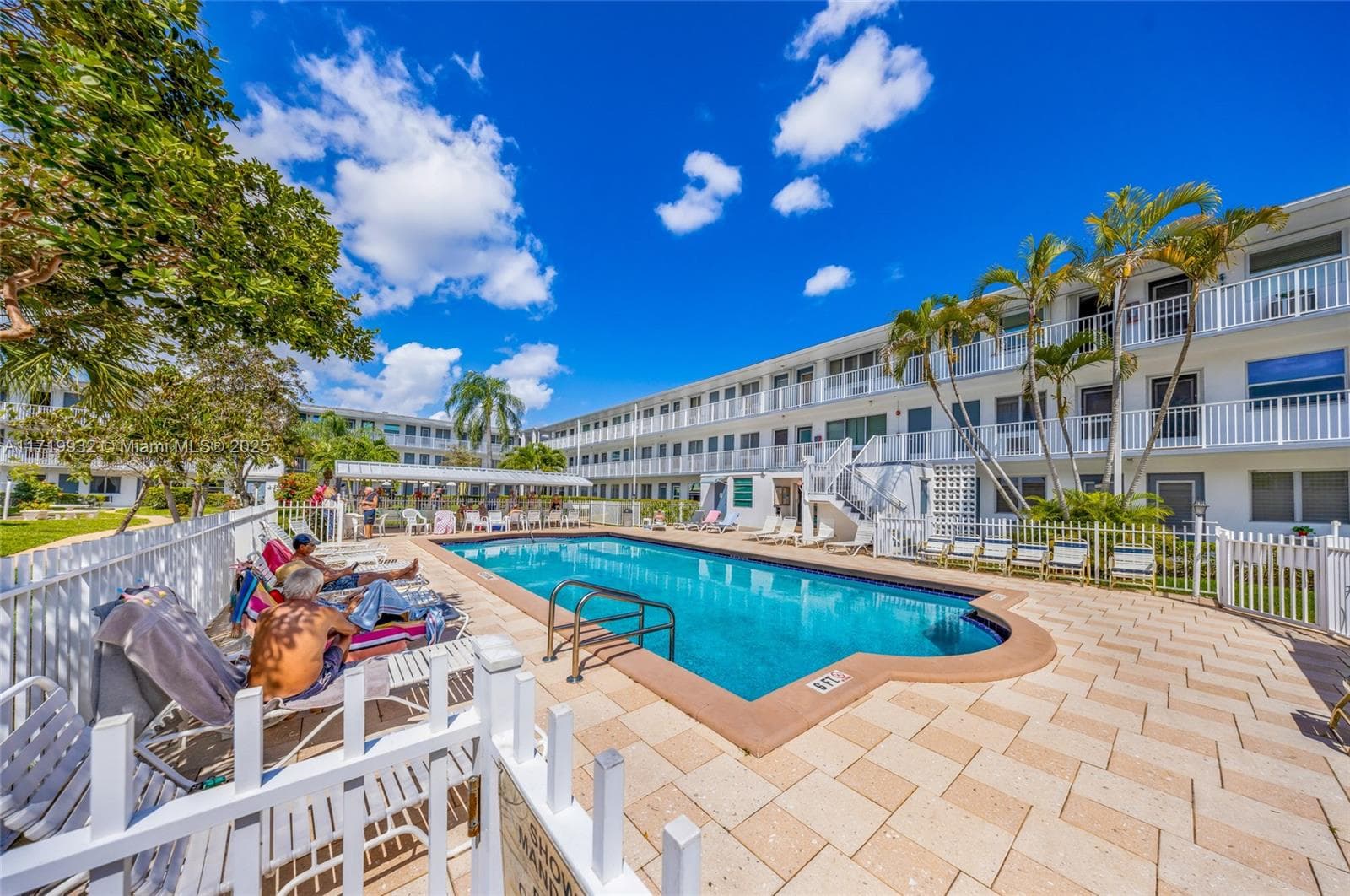 15610 NE 6th Ave # 8D, Miami FL 33162 — 28