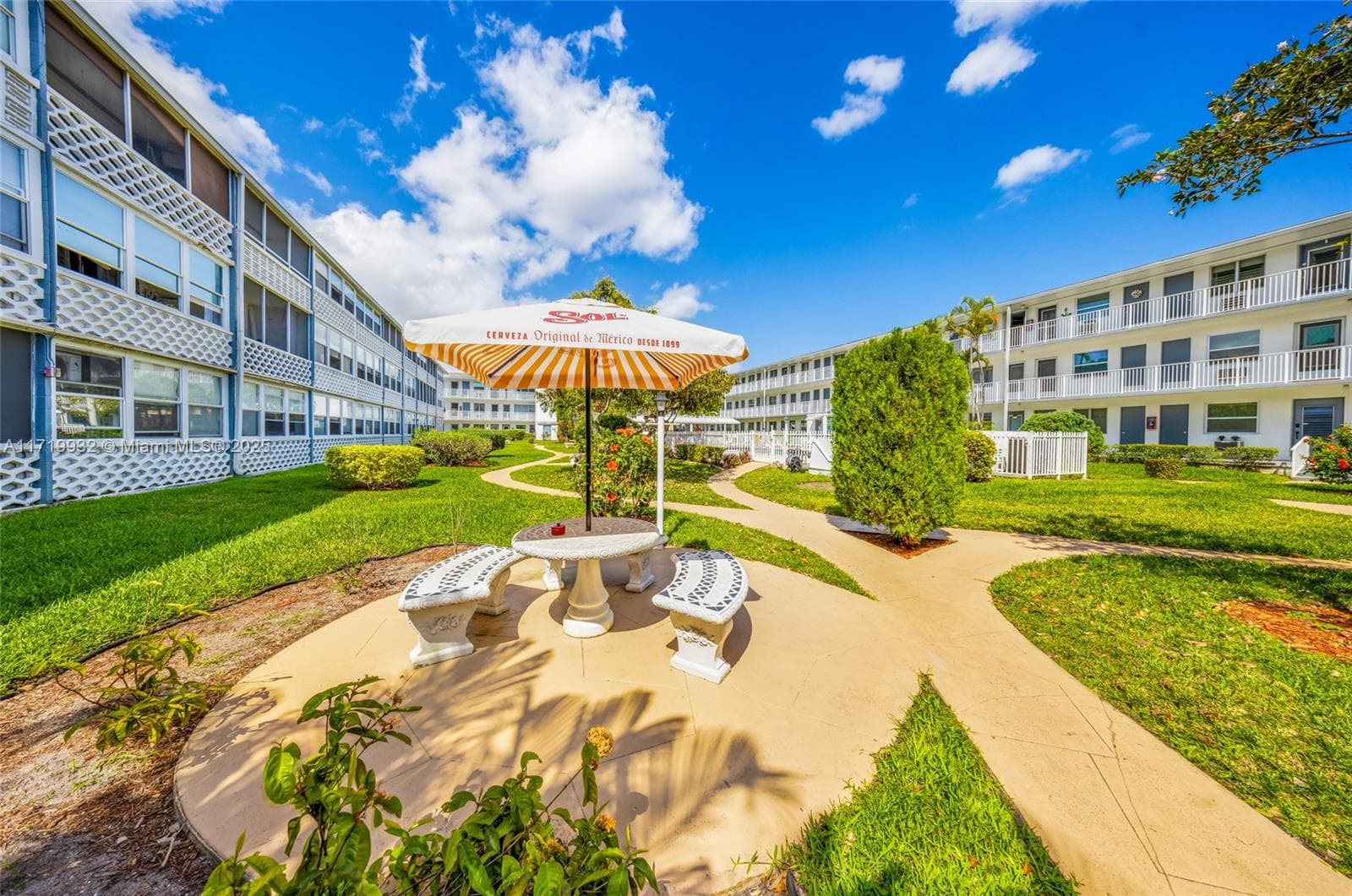 15610 NE 6th Ave # 8D, Miami FL 33162 — 24