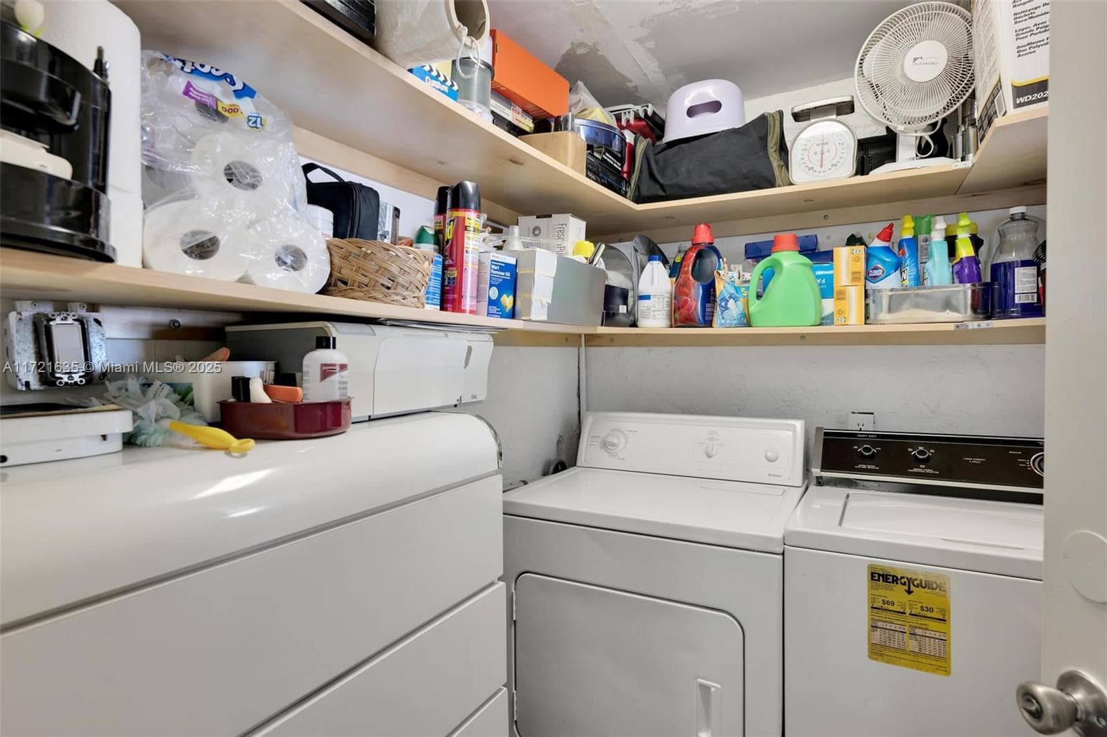 462 E 39th St, Hialeah FL 33013 — 26