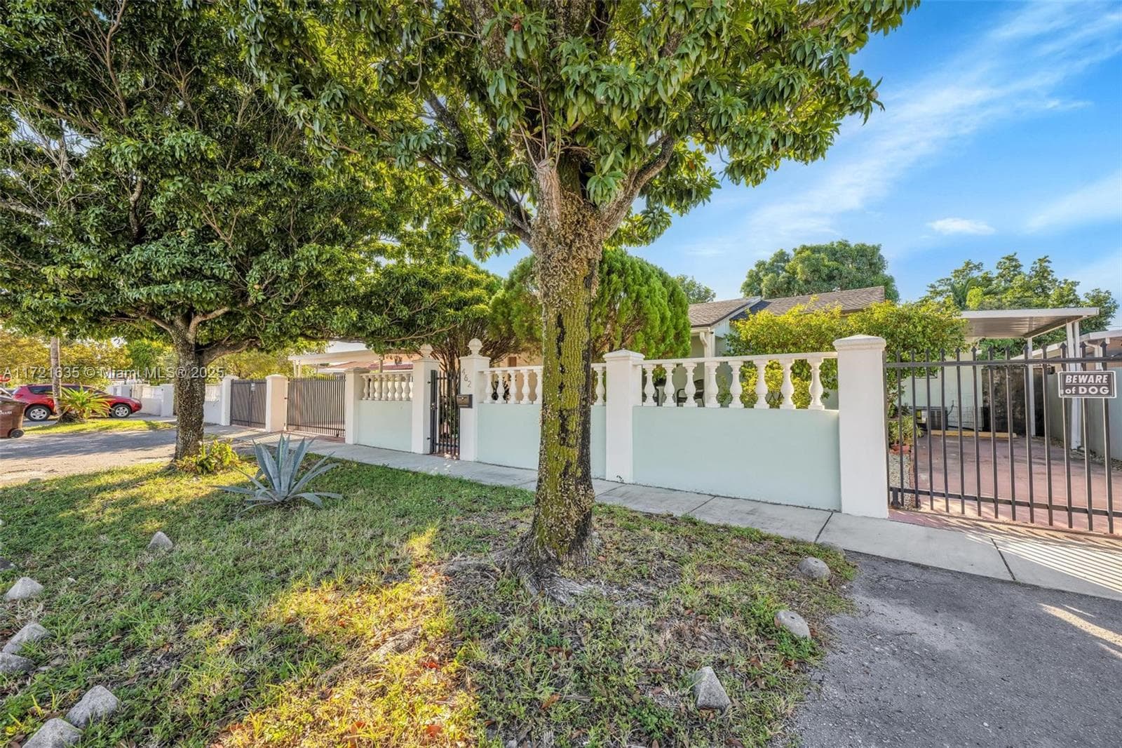 462 E 39th St, Hialeah FL 33013 — 19
