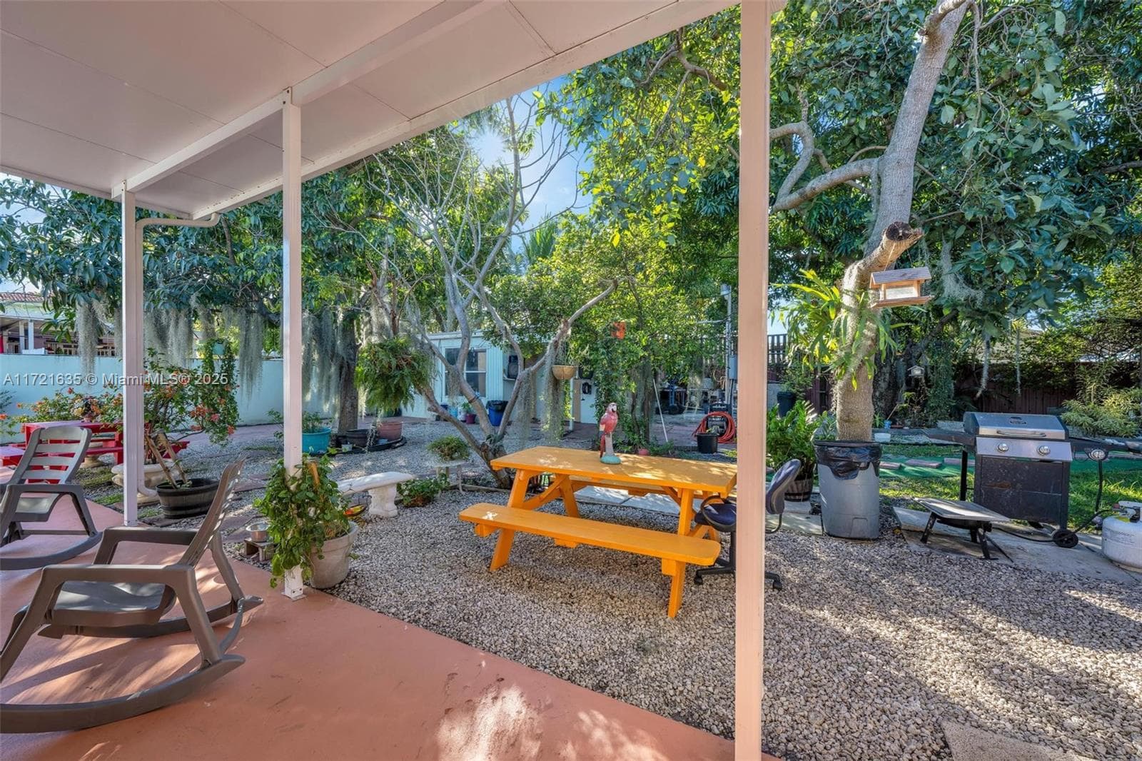 462 E 39th St, Hialeah FL 33013 — 8