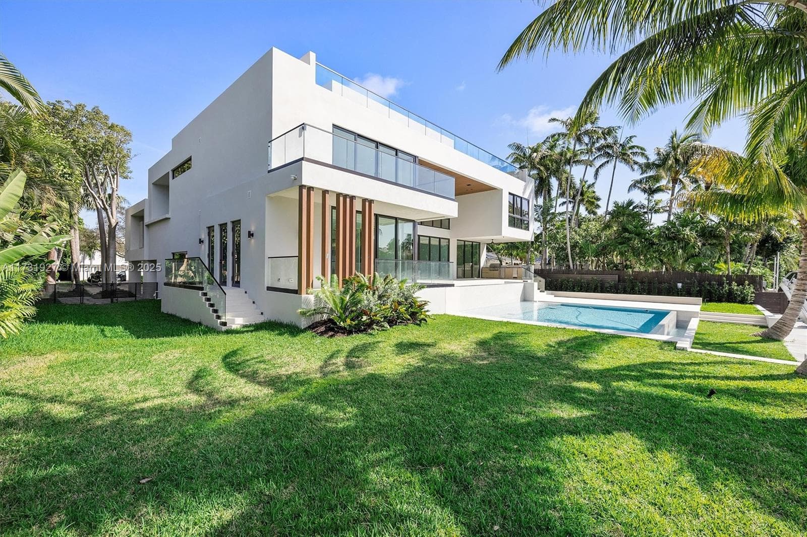 960 Mariner Dr, Key Biscayne FL 33149 — 70