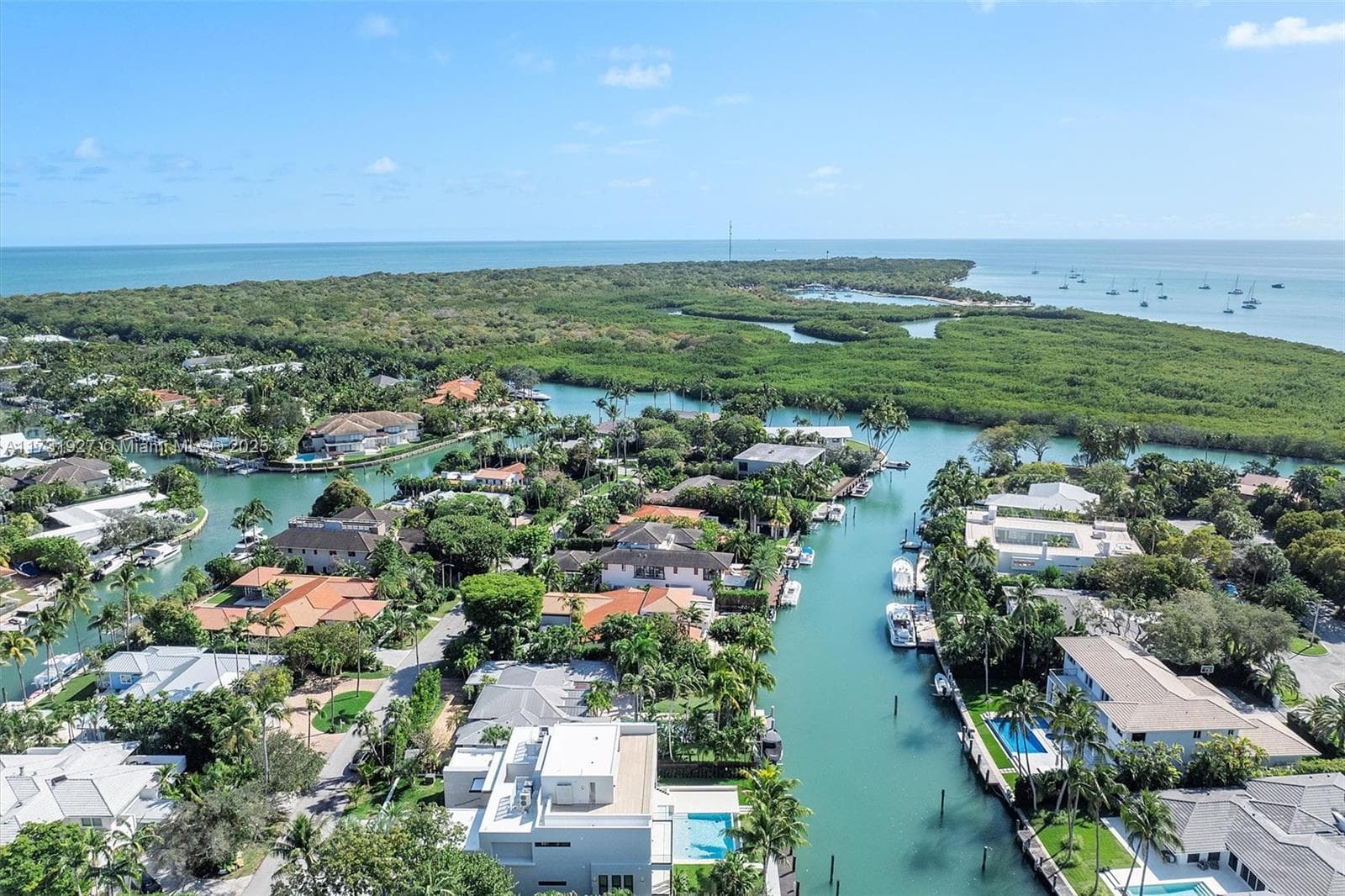 960 Mariner Dr, Key Biscayne FL 33149 — 73