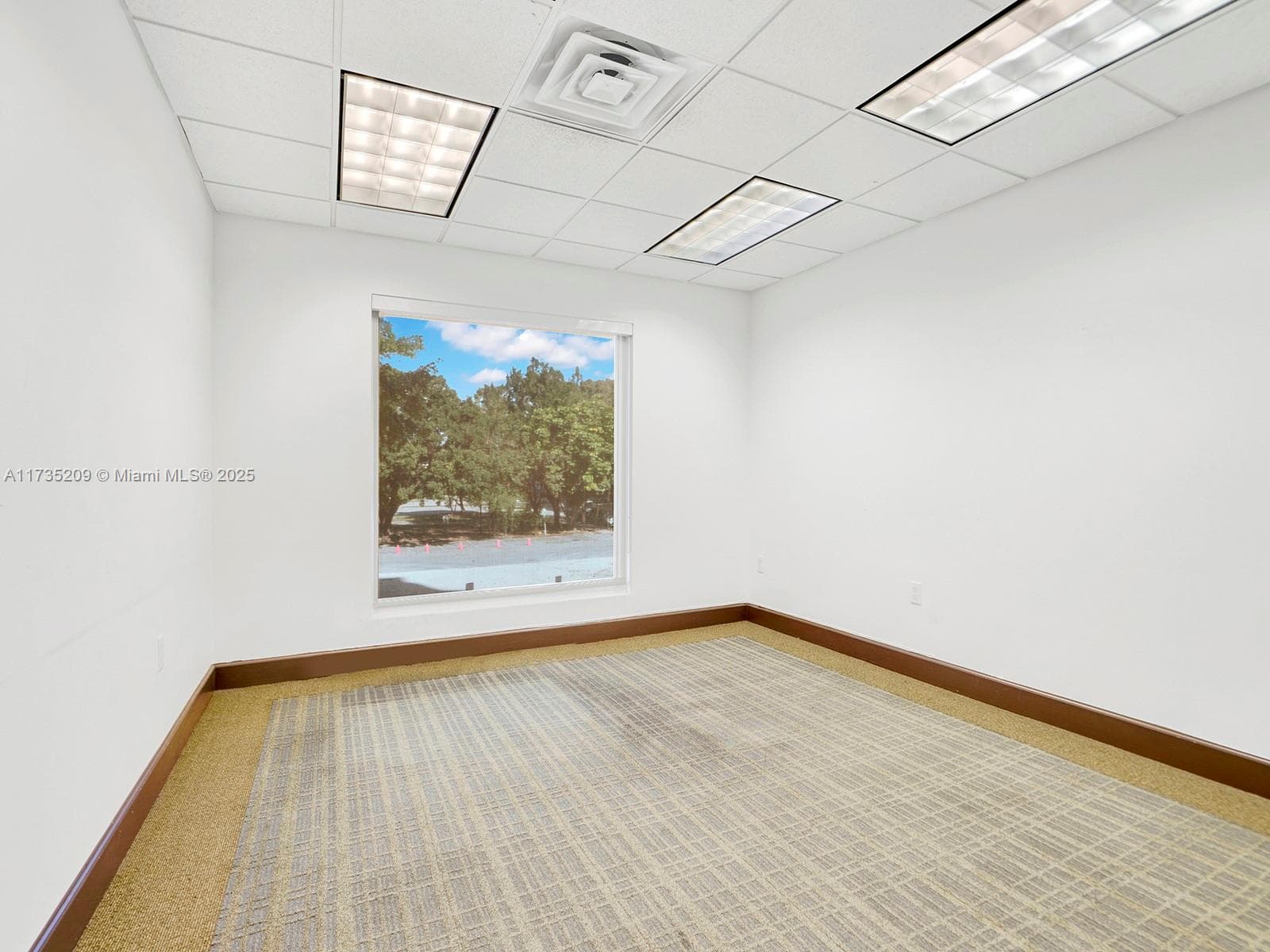 4070 Laguna St, Coral Gables FL 33146 — 18