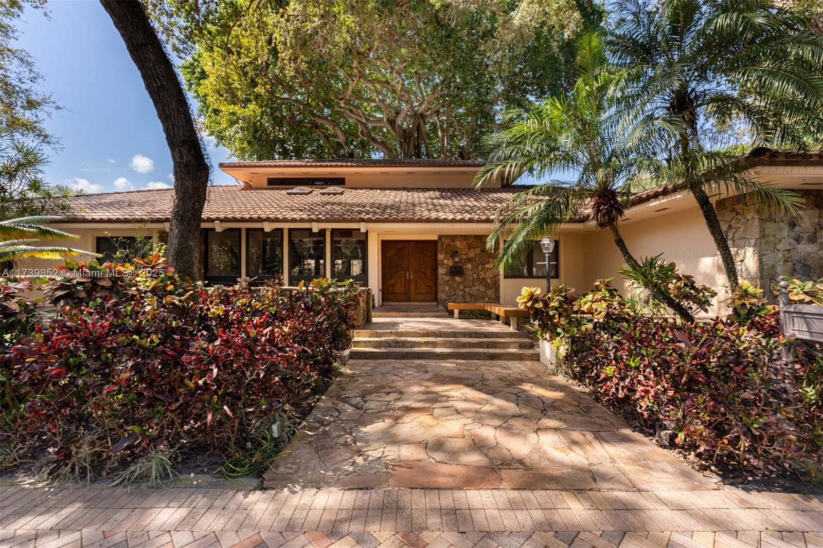9490 Old Cutler Ln, Coral Gables FL 33156 — 2
