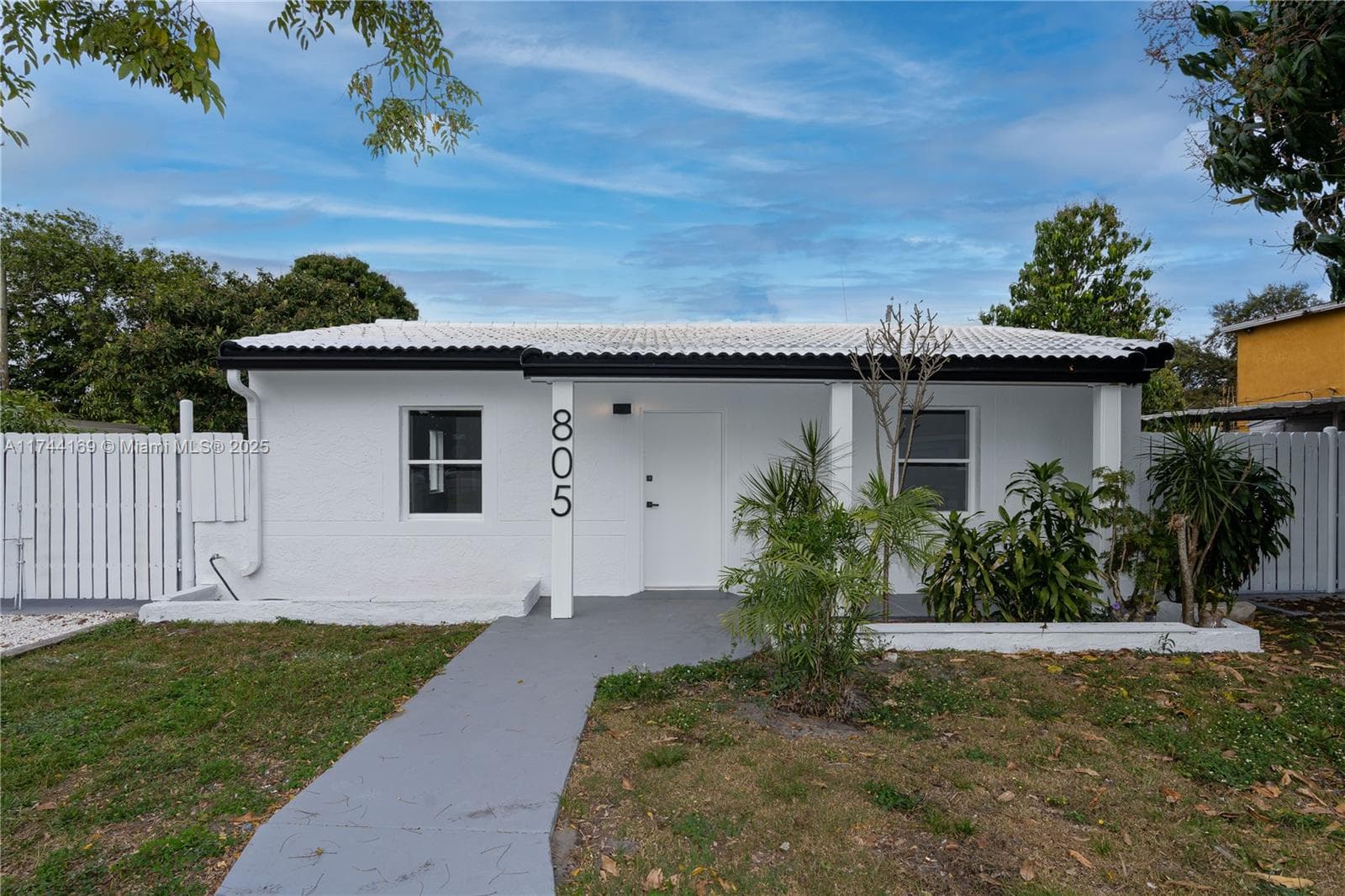 805 Sultan Ave, Opa-Locka FL 33054 — 3