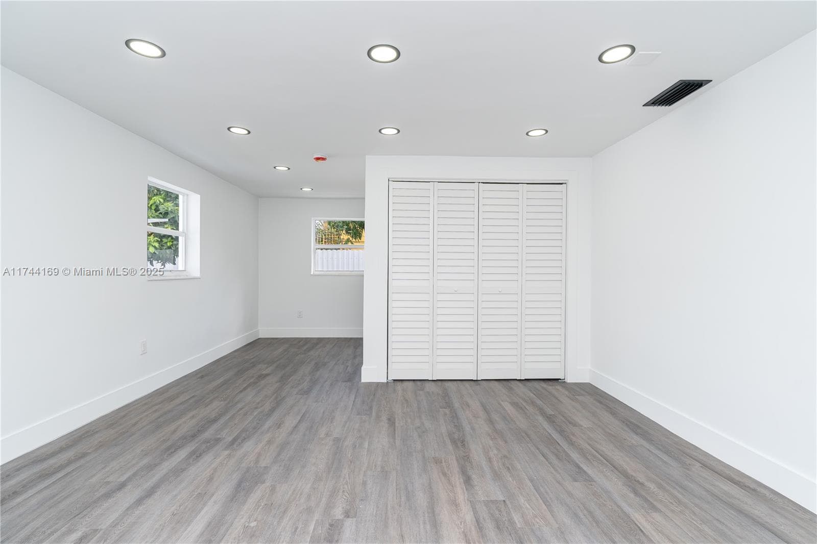 805 Sultan Ave, Opa-Locka FL 33054 — 21