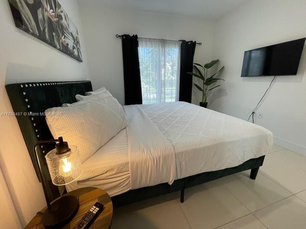 302 NW 11th Ct, Florida City FL 33034 — 18