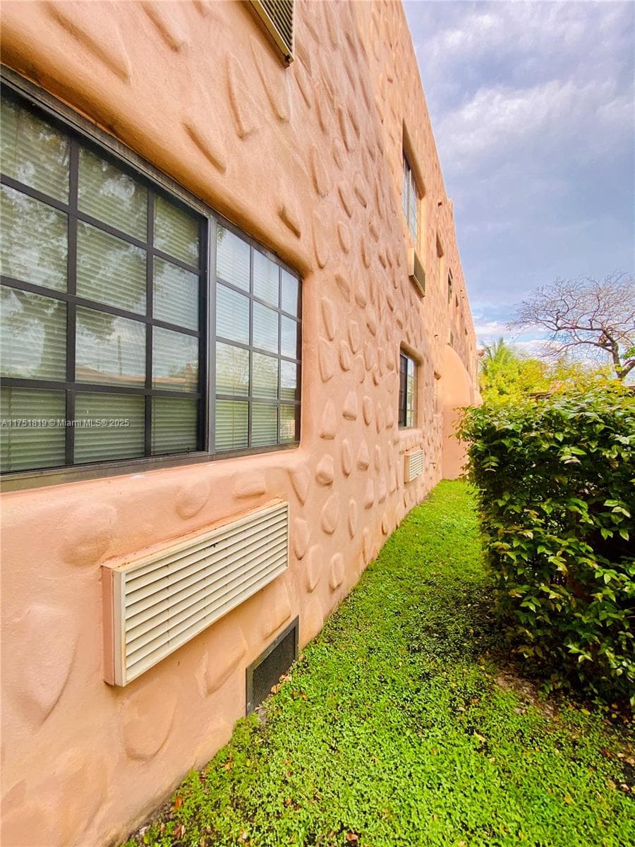 200 Azure Way, Miami Springs FL 33166 — 11