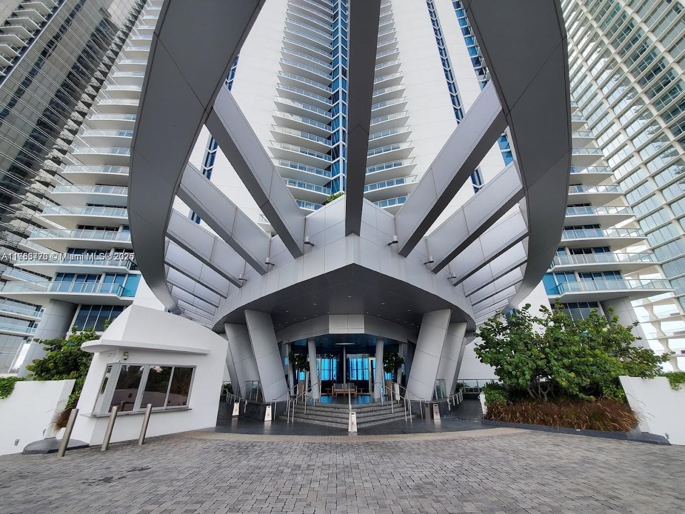 17001 Collins Ave # 4705, Sunny Isles Beach FL 33160 — 20