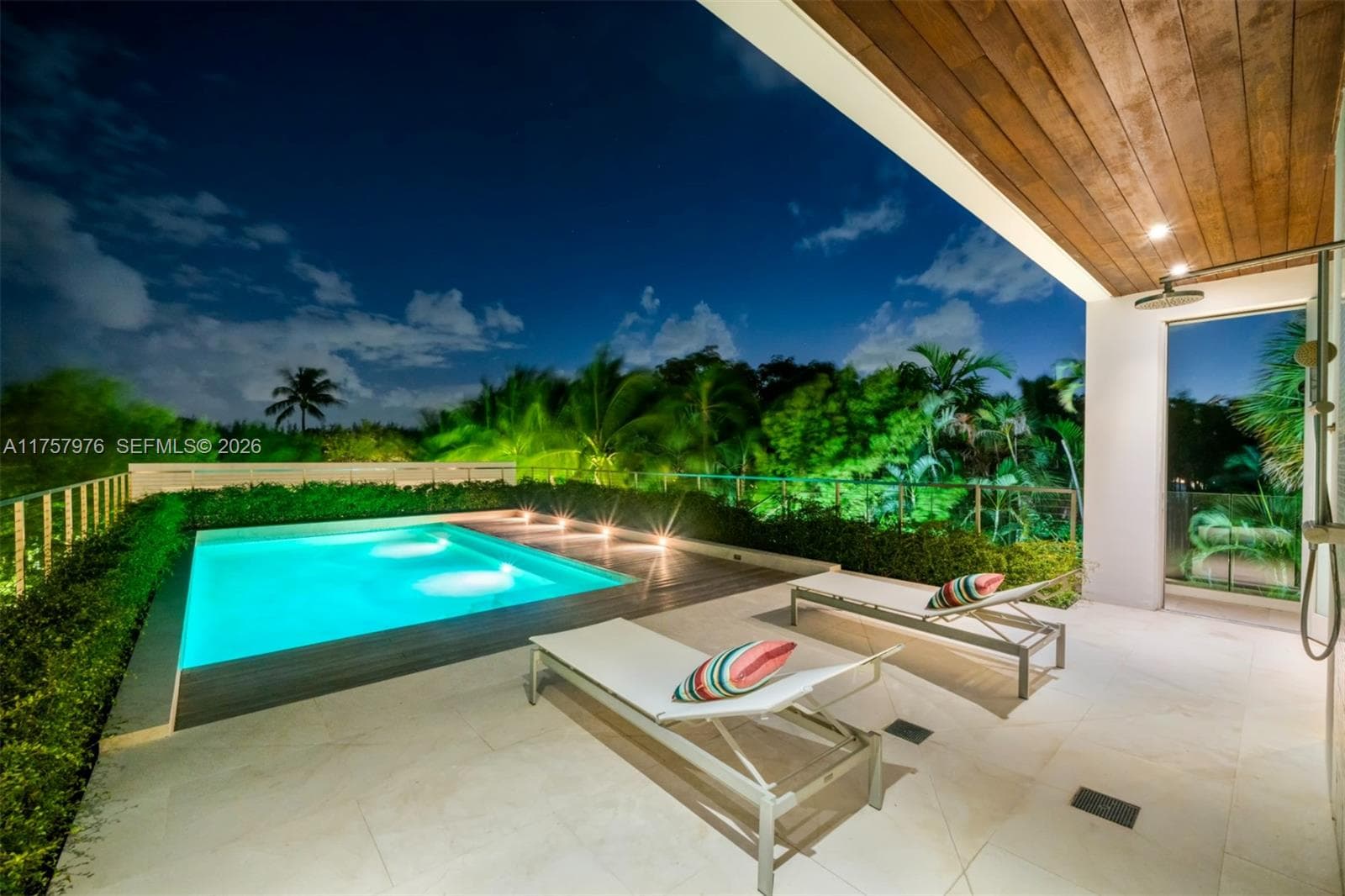 284 Bal Bay Dr, Bal Harbour FL 33154 — 32