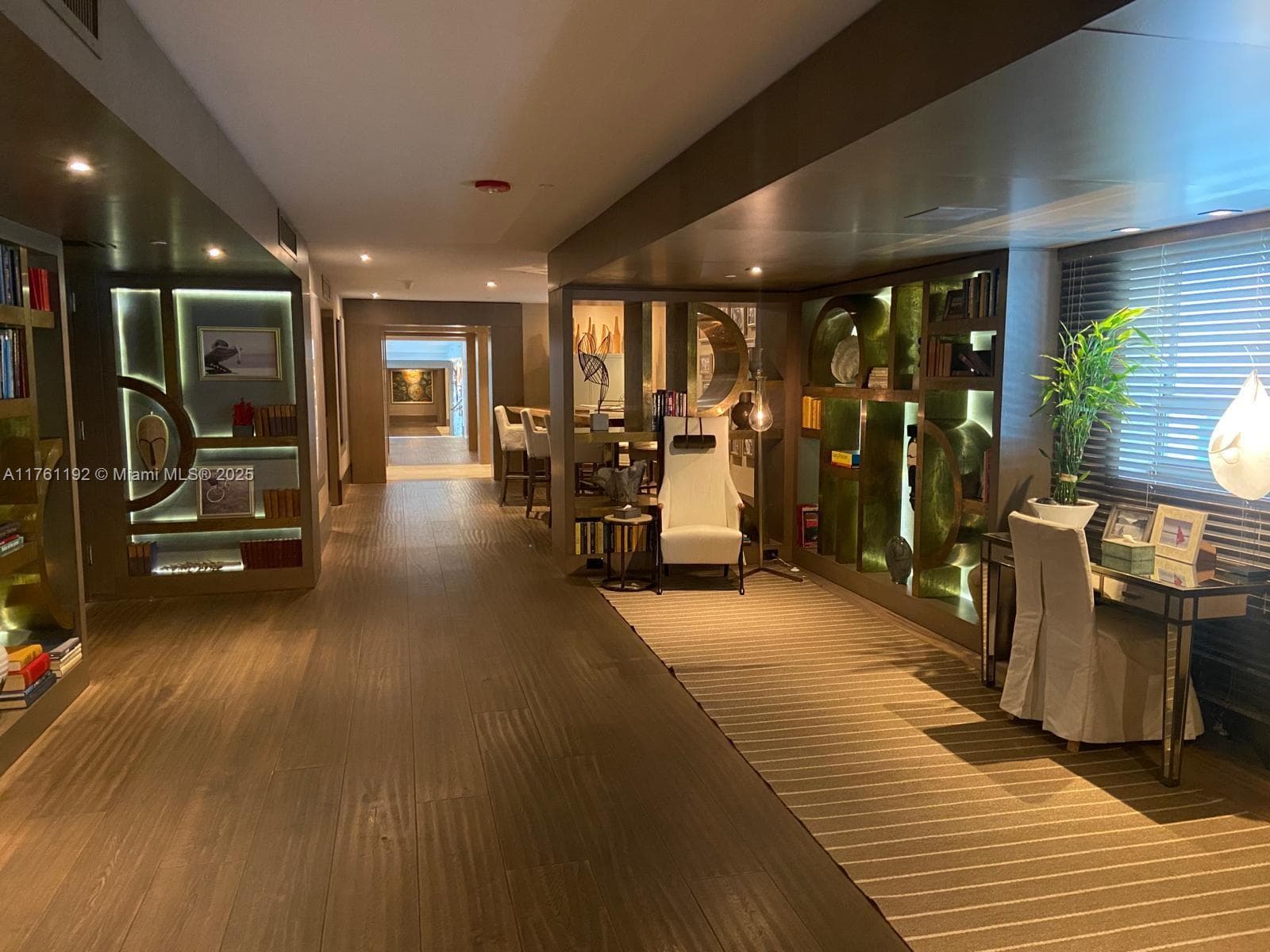 125 Ocean Dr # 0303, Miami Beach FL 33139 — 26