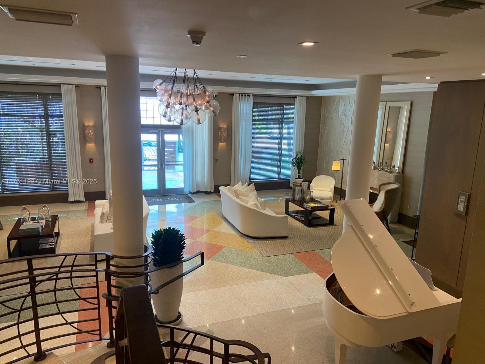 125 Ocean Dr # 0303, Miami Beach FL 33139 — 25
