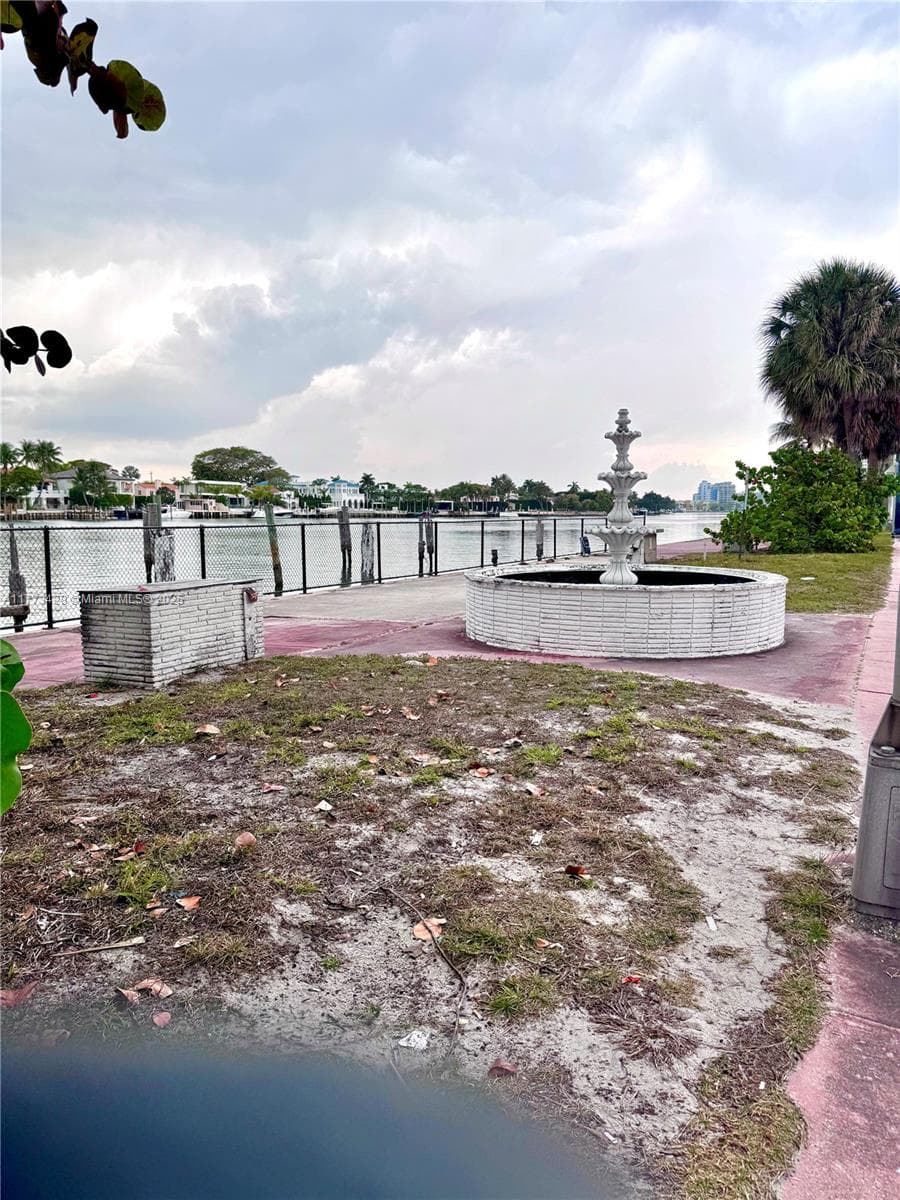 5255 Collins Ave Boat Slip E, Miami Beach FL 33140 — 1