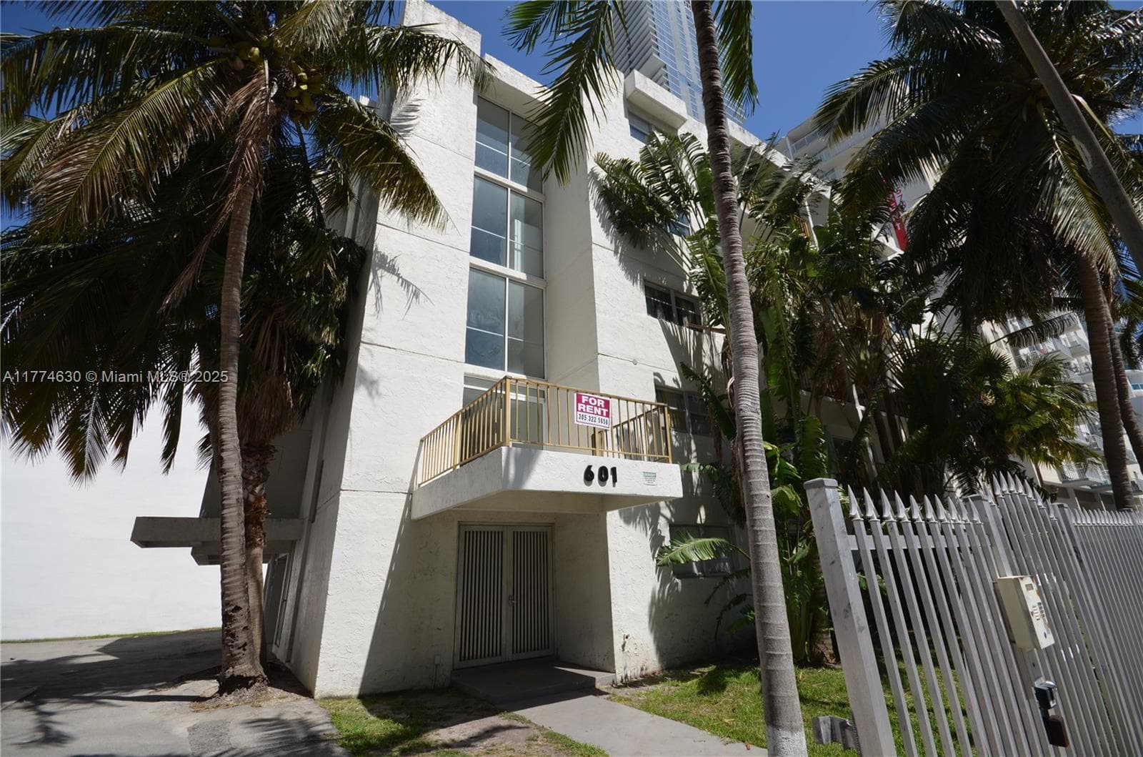 601 NE 22nd St, Miami FL 33137 — 1