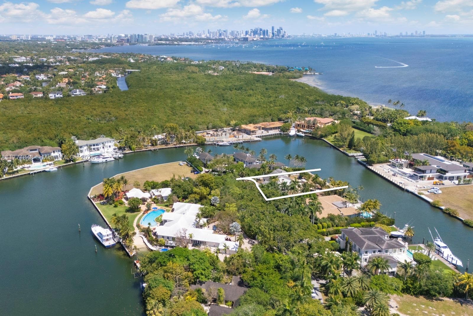 30 Leucadendra Dr, Coral Gables FL 33156 — 3
