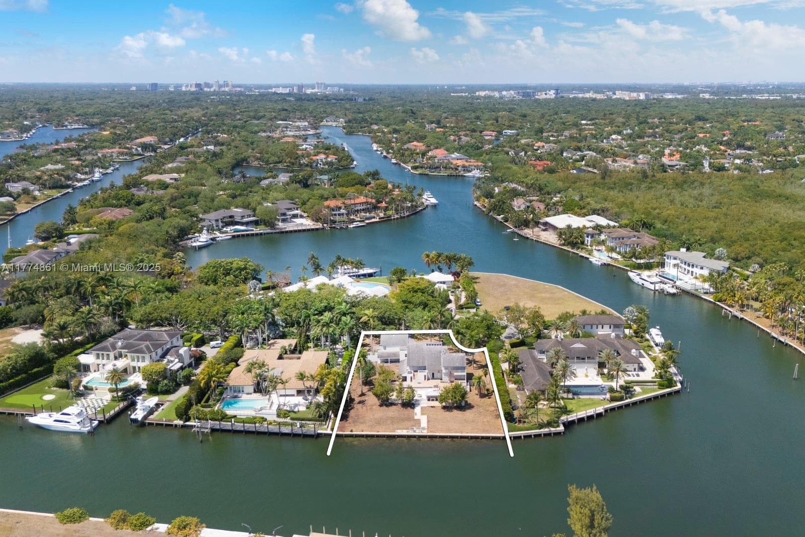 30 Leucadendra Dr, Coral Gables FL 33156 — 2