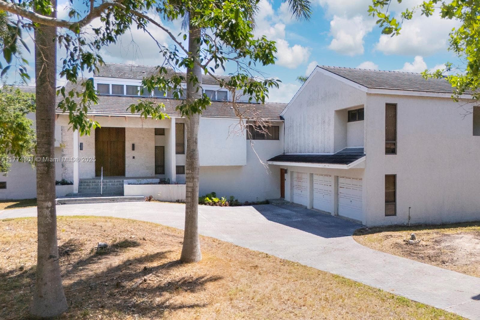 30 Leucadendra Dr, Coral Gables FL 33156 — 10