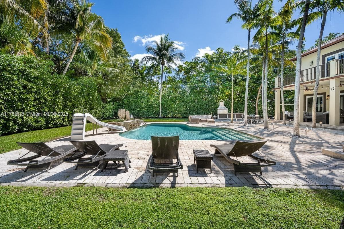 31 Island Dr, Key Biscayne FL 33149 — 6