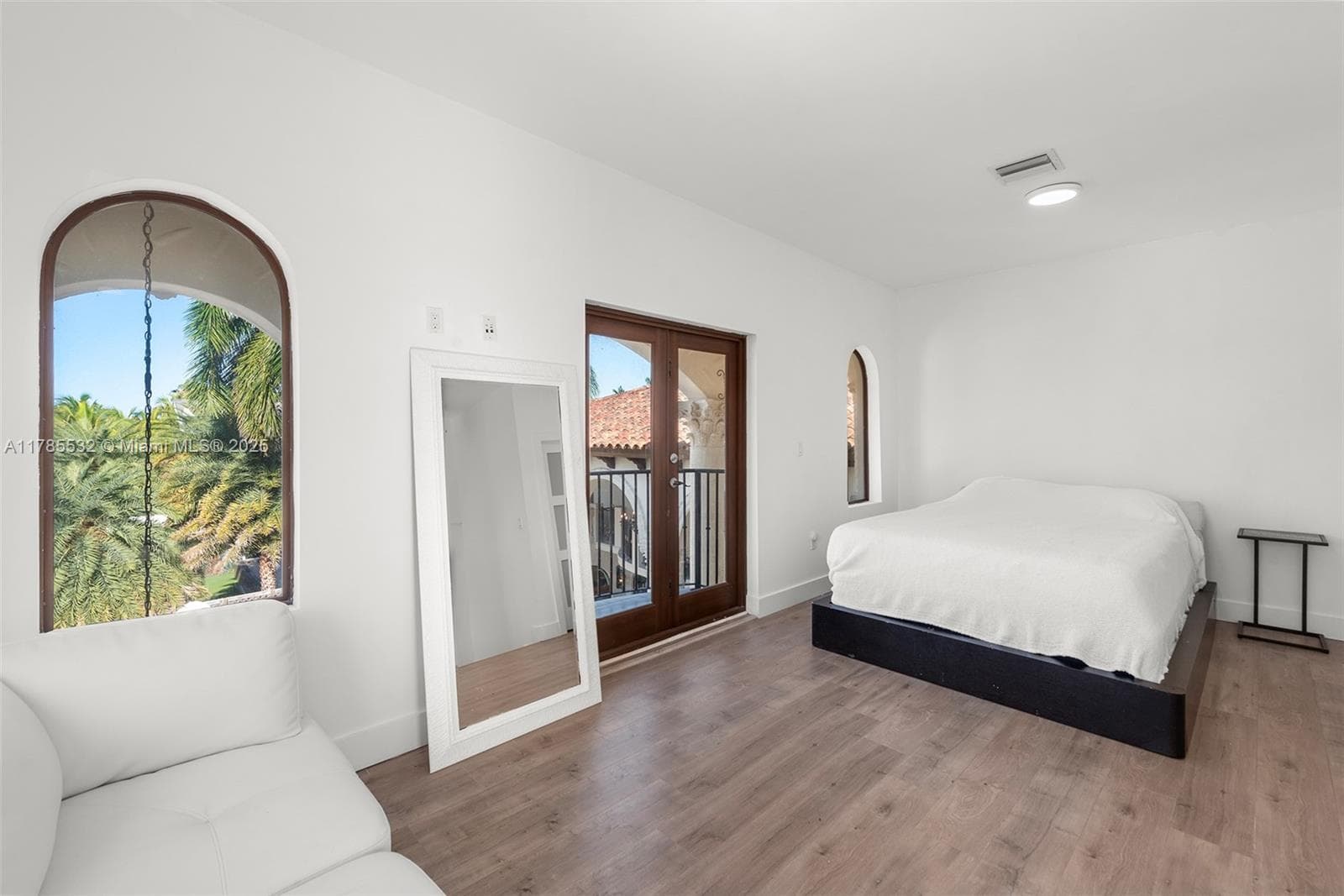 270 Atlantic Ave, Sunny Isles Beach FL 33160 — 81