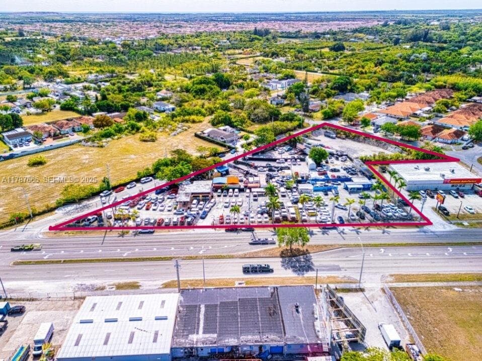 22825 S Dixie Hwy, Miami FL 33170 — 2