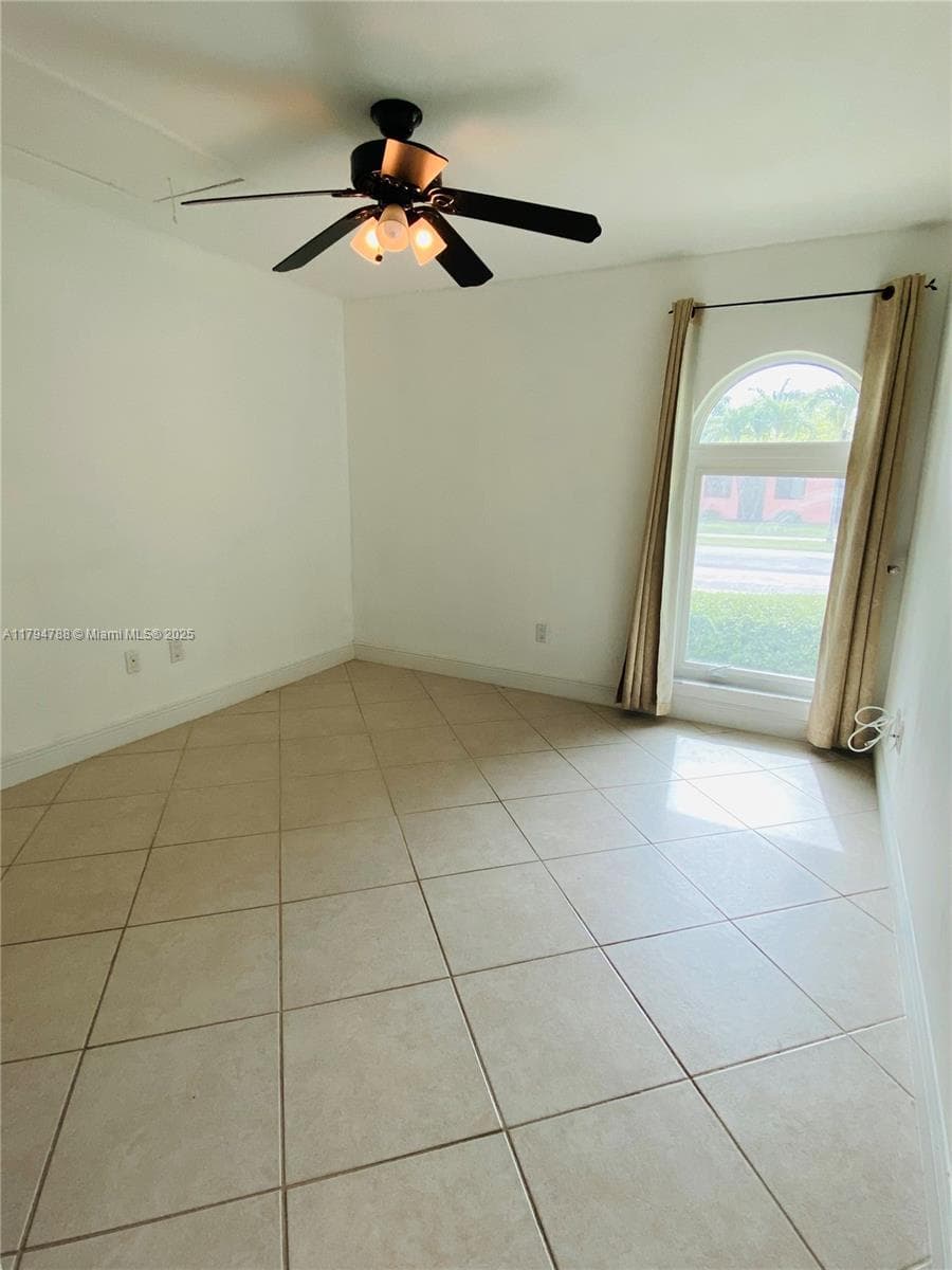 8701 SW 191st St, Cutler Bay FL 33157 — 16