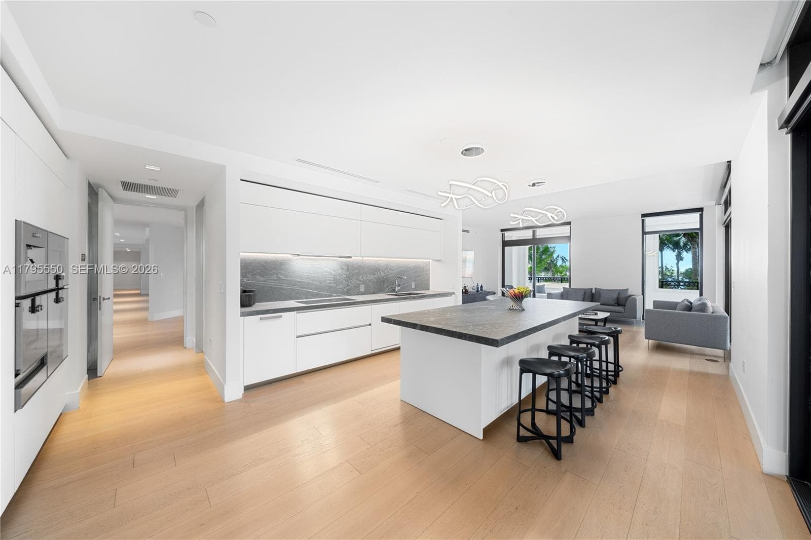 7025 Fisher Island Dr # 7025, Miami Beach FL 33109 — 35