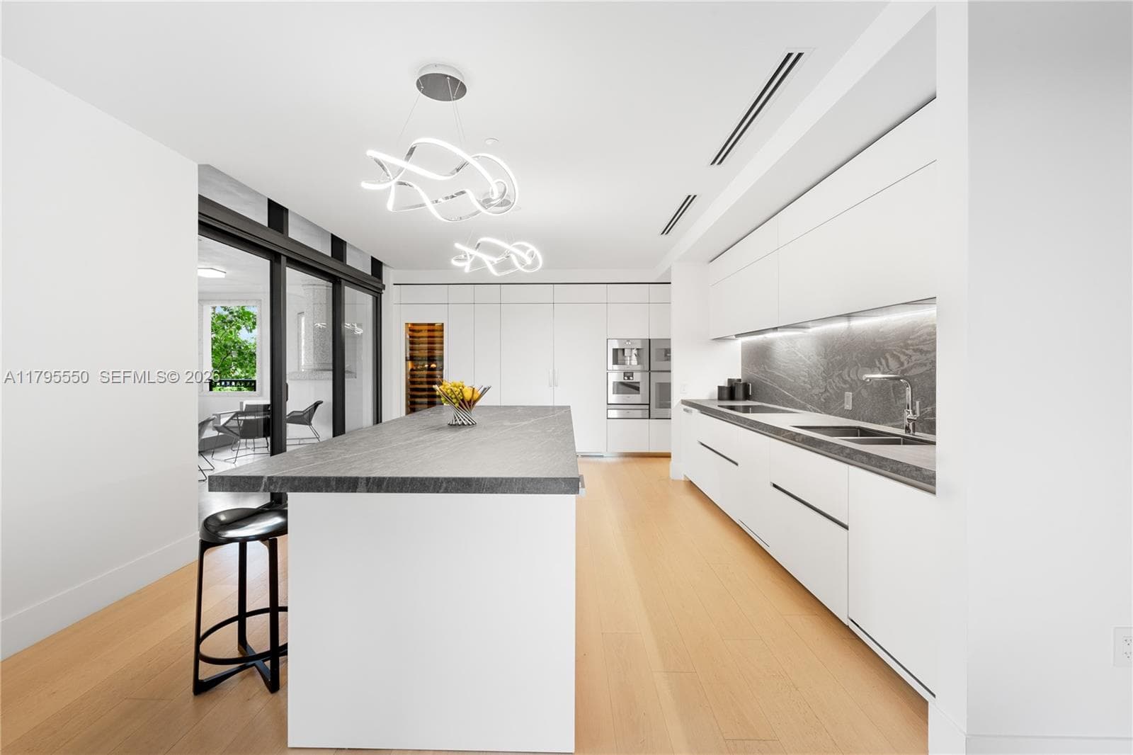 7025 Fisher Island Dr # 7025, Miami Beach FL 33109 — 38