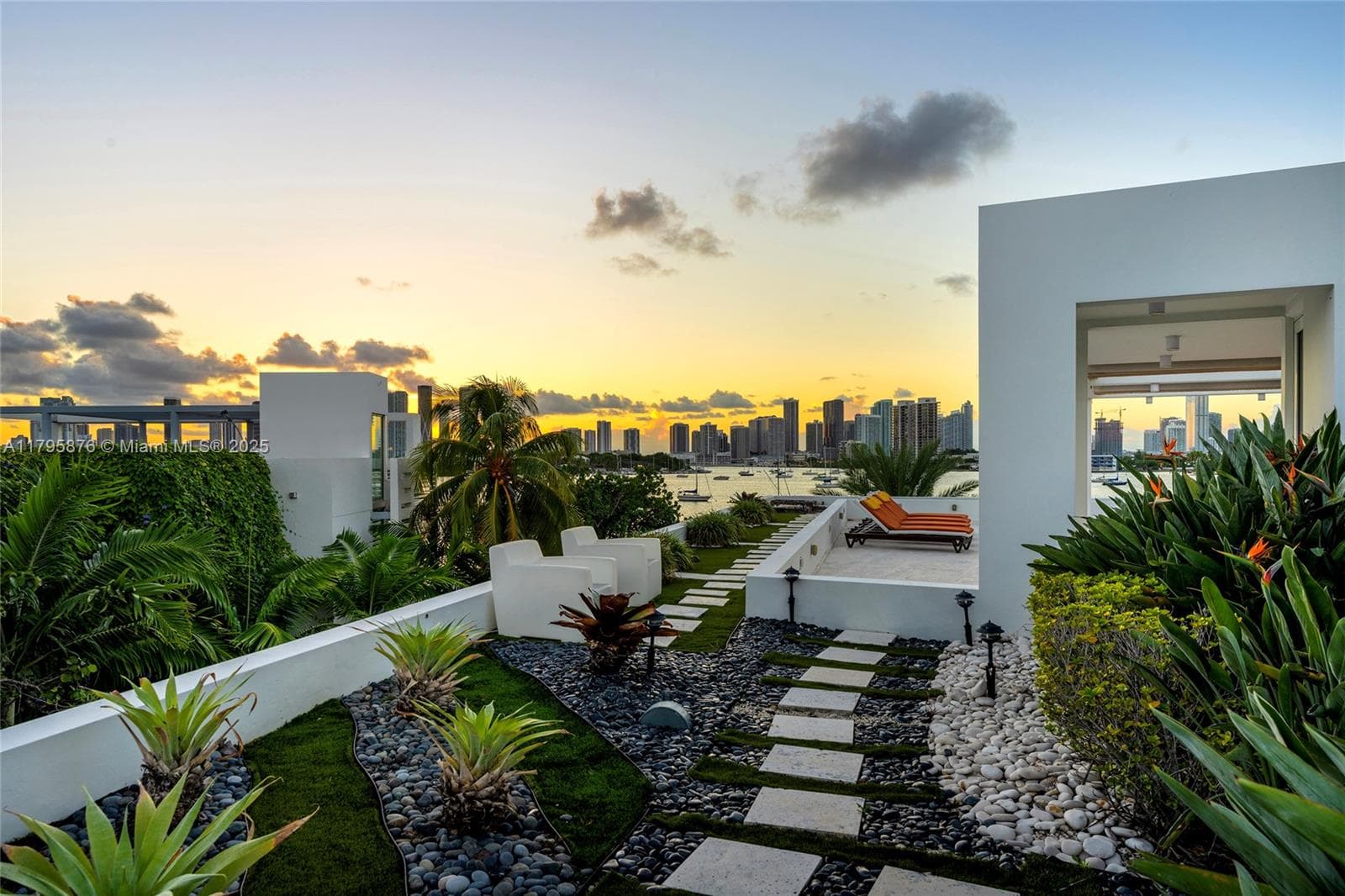 441 N Hibiscus Dr, Miami Beach FL 33139 — 72