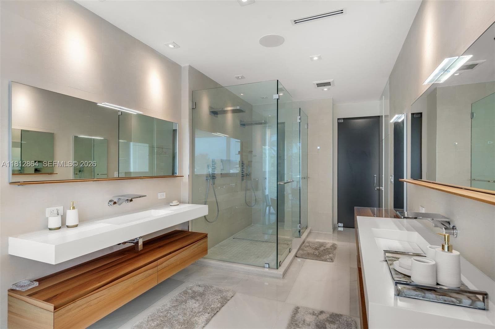 420 Island Dr, Key Biscayne FL 33149 — 40
