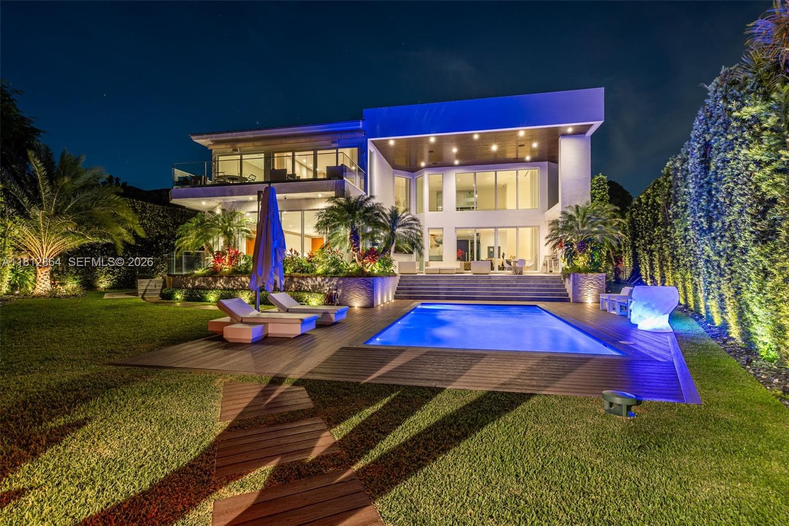 420 Island Dr, Key Biscayne FL 33149 — 70