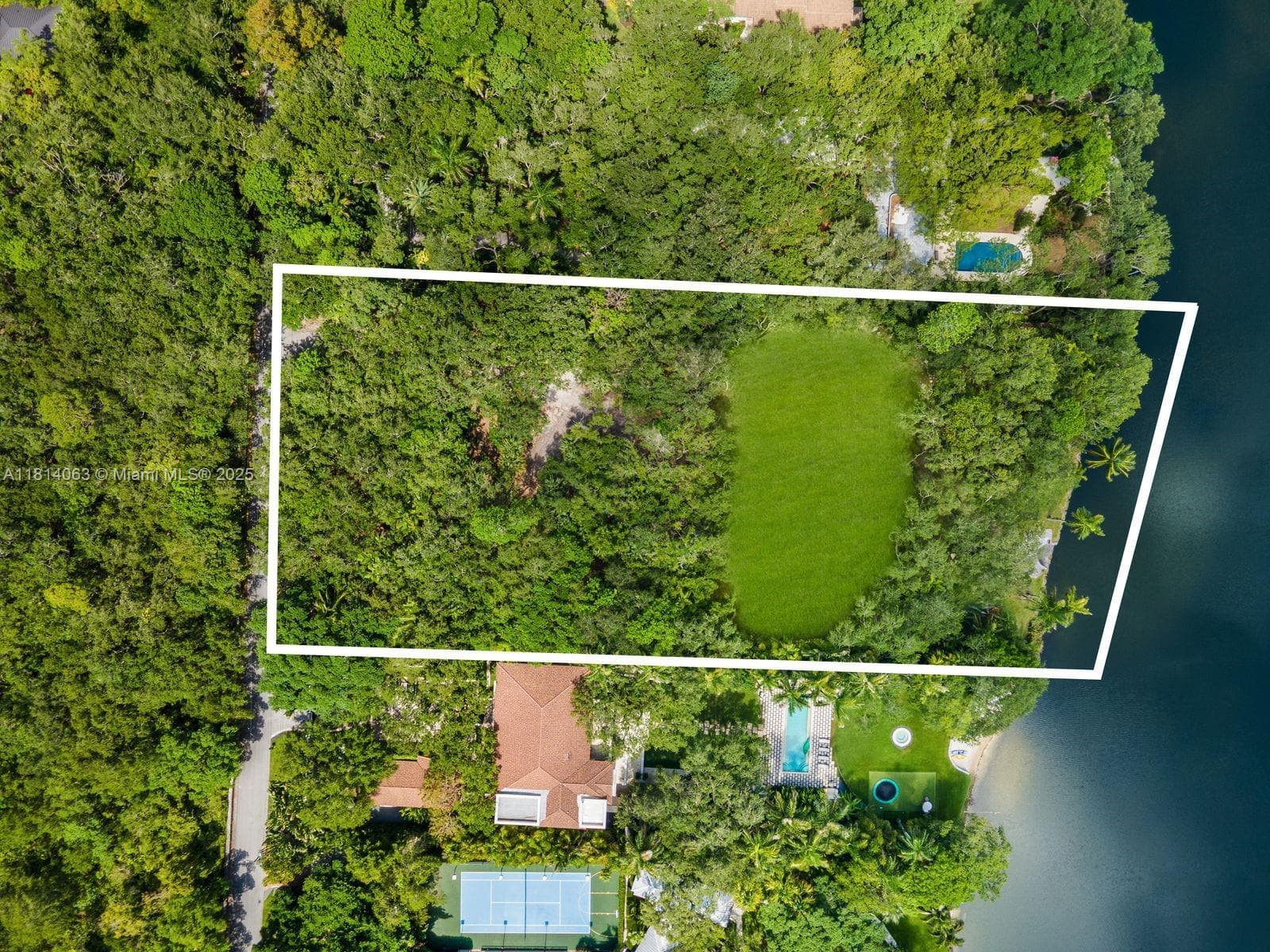 5355 Hammock Dr, Coral Gables FL 33156 — 5