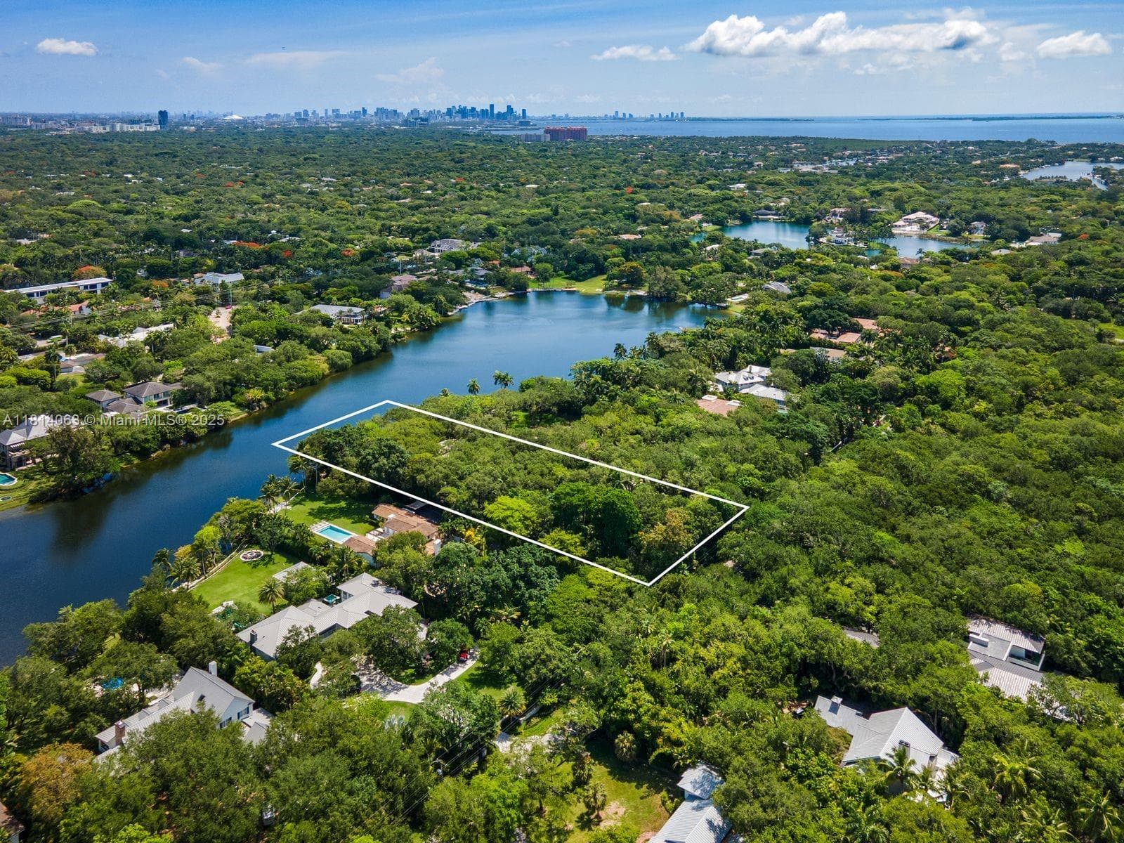 5355 Hammock Dr, Coral Gables FL 33156 — 15