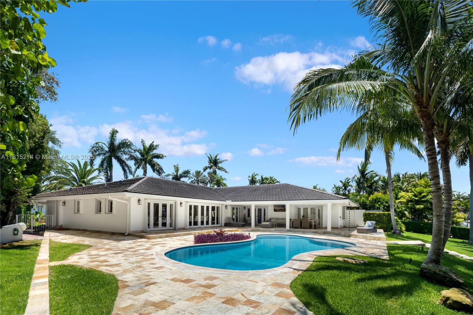 435 Marquesa Dr, Coral Gables FL 33156 — 24