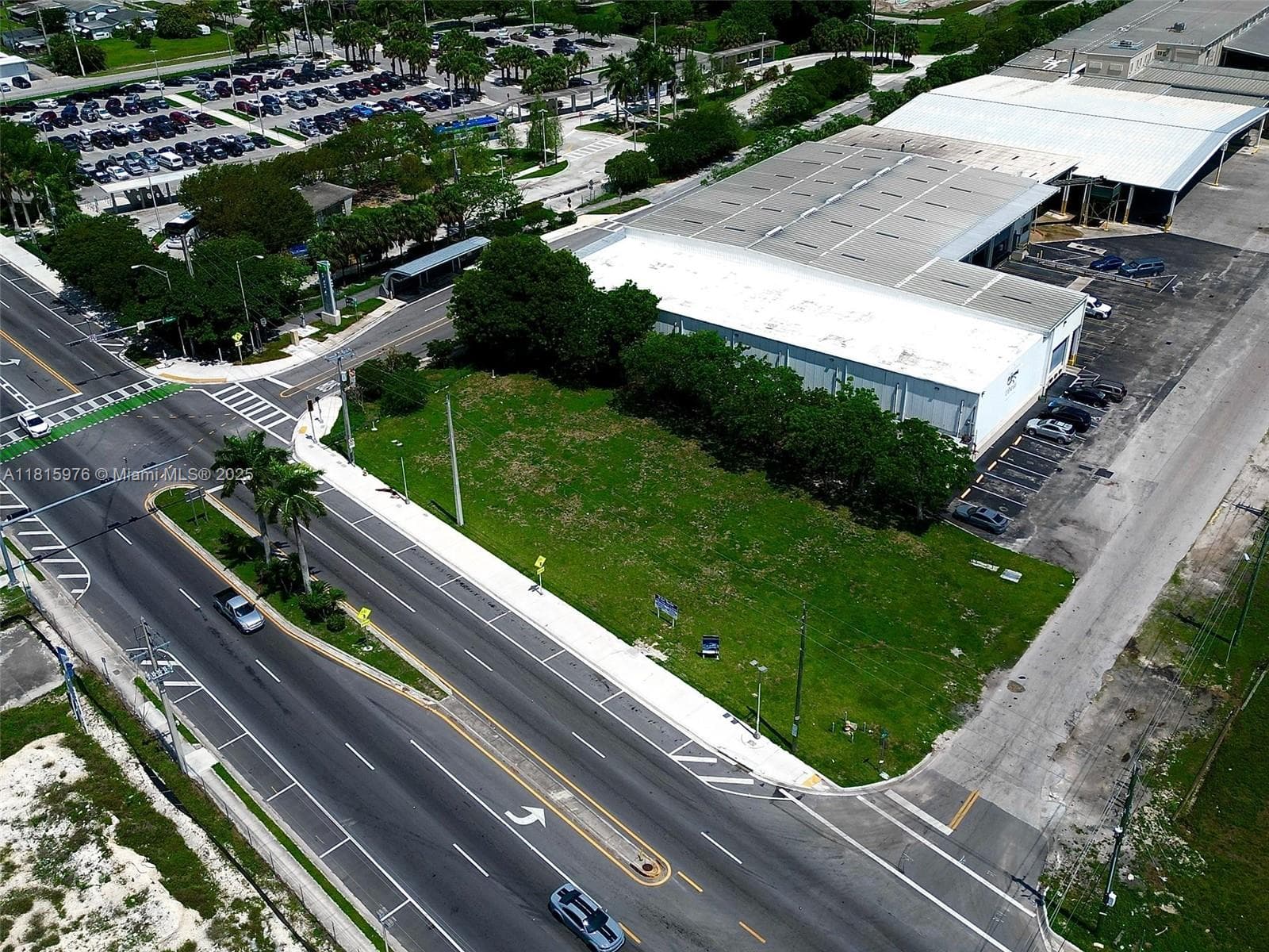 100 W Palm Drive, Florida City FL 33034 — 2