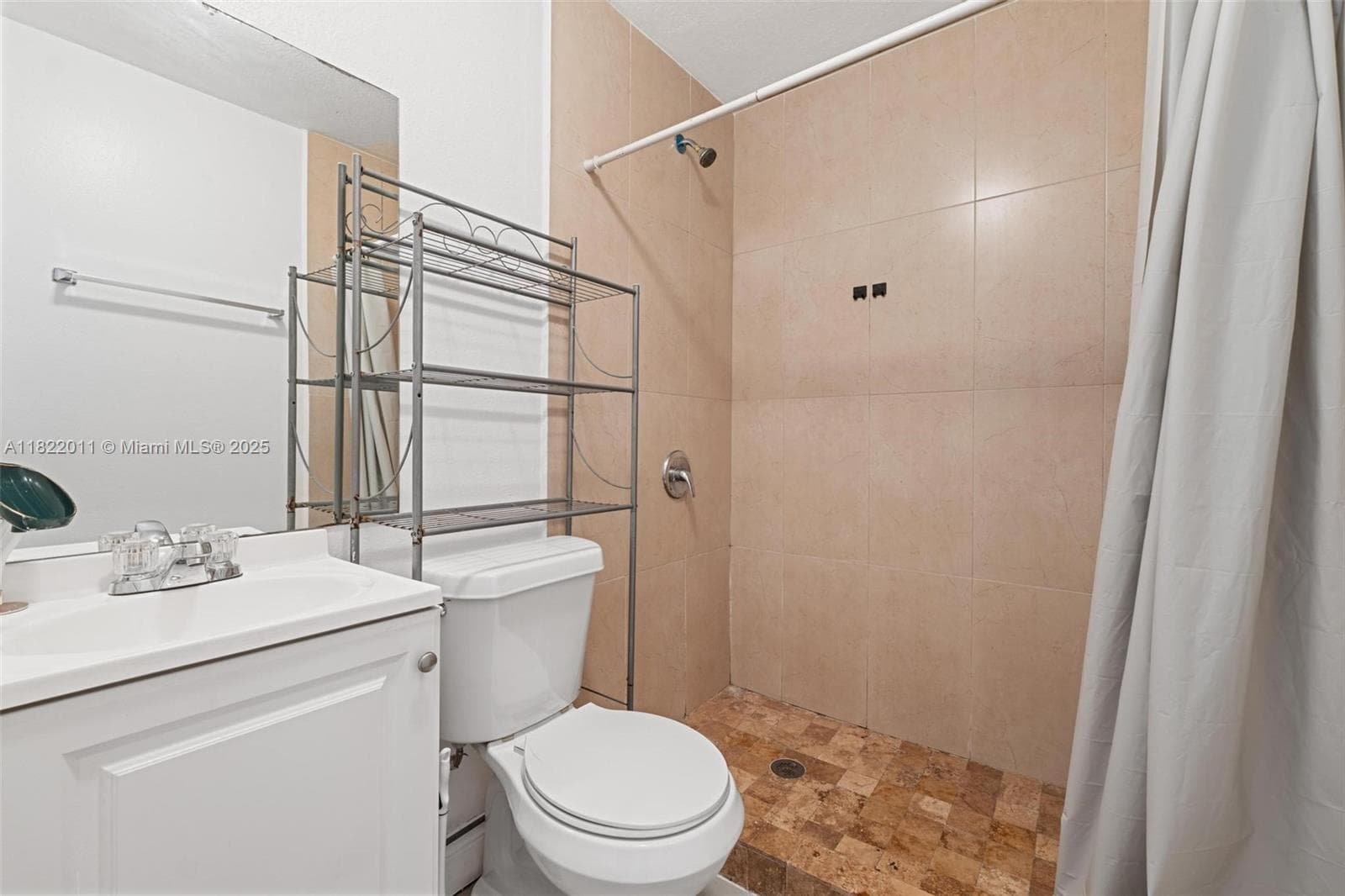 230 W 47th St, Hialeah FL 33012 — 27