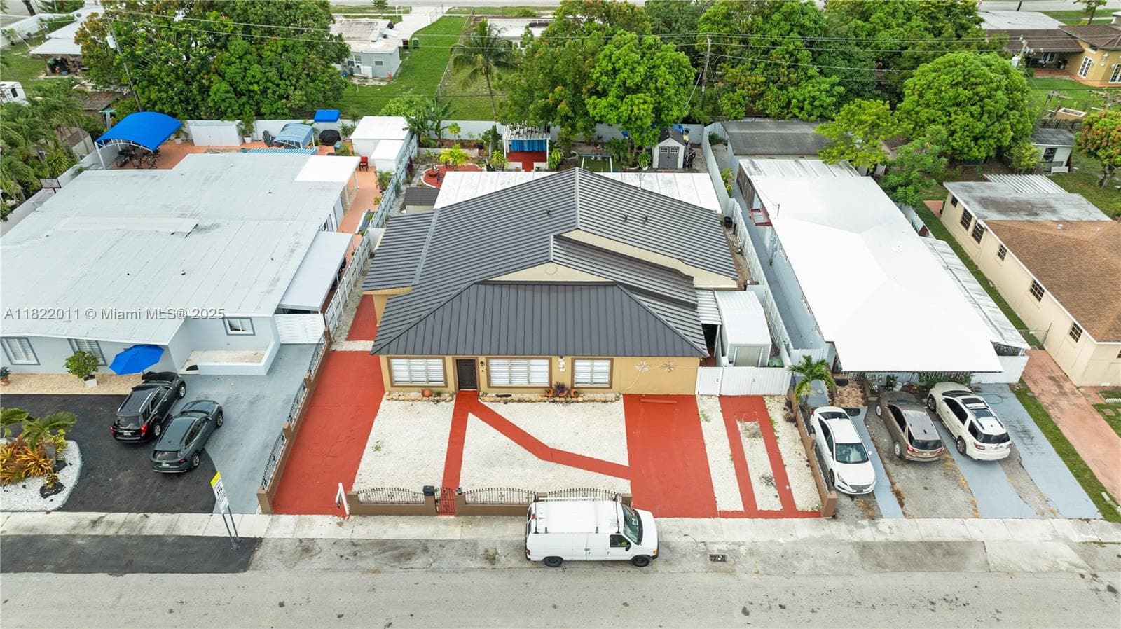 230 W 47th St, Hialeah FL 33012 — 10