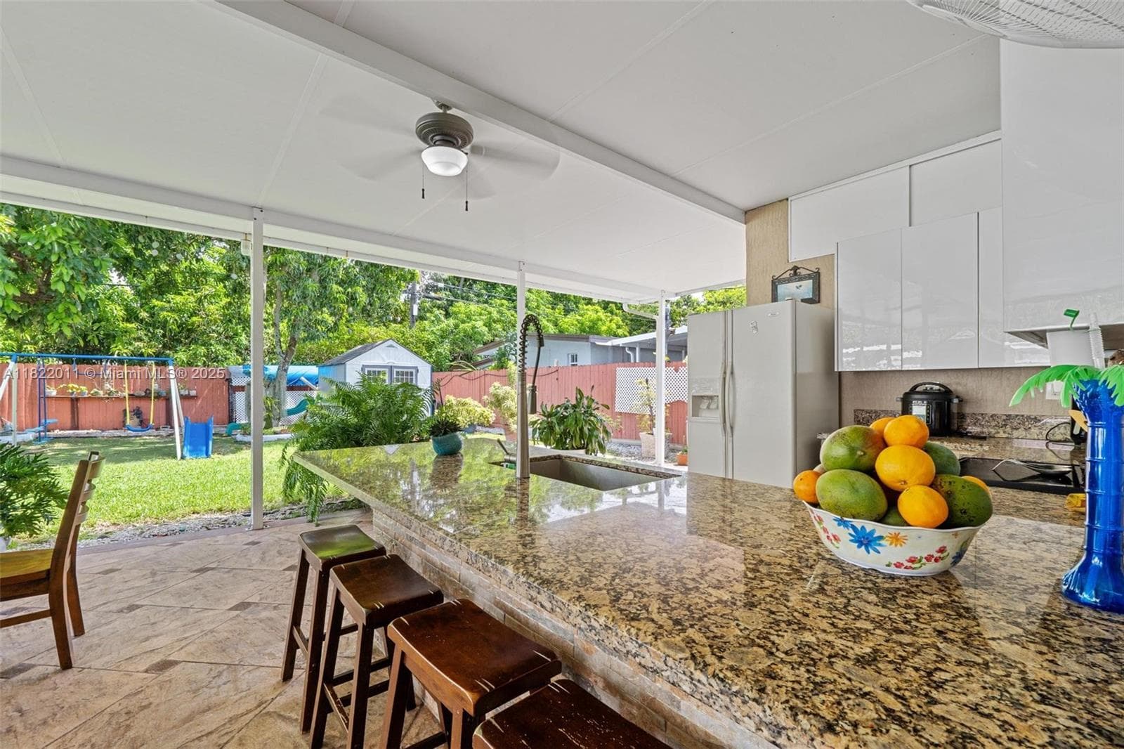 230 W 47th St, Hialeah FL 33012 — 59