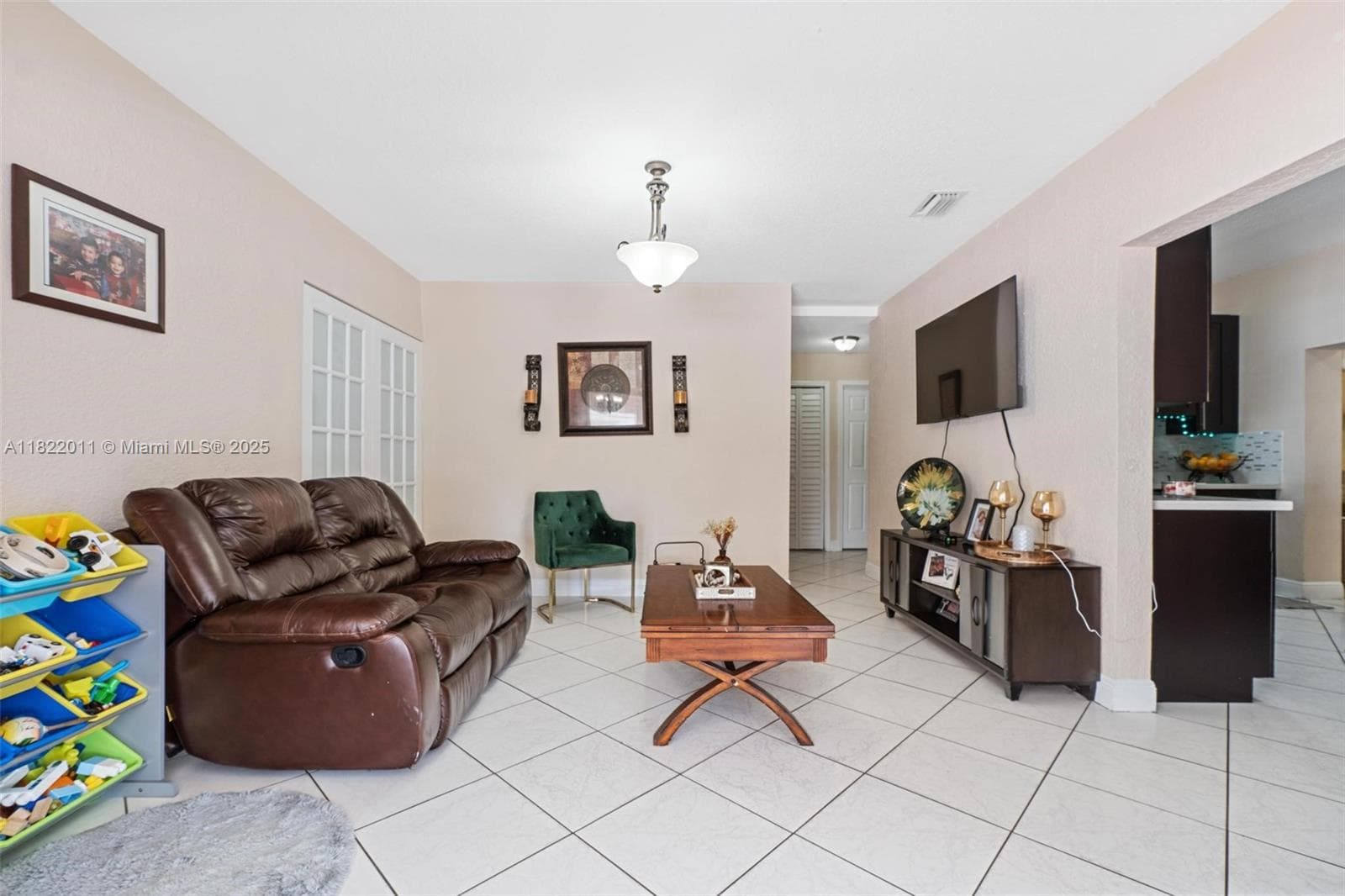 230 W 47th St, Hialeah FL 33012 — 19