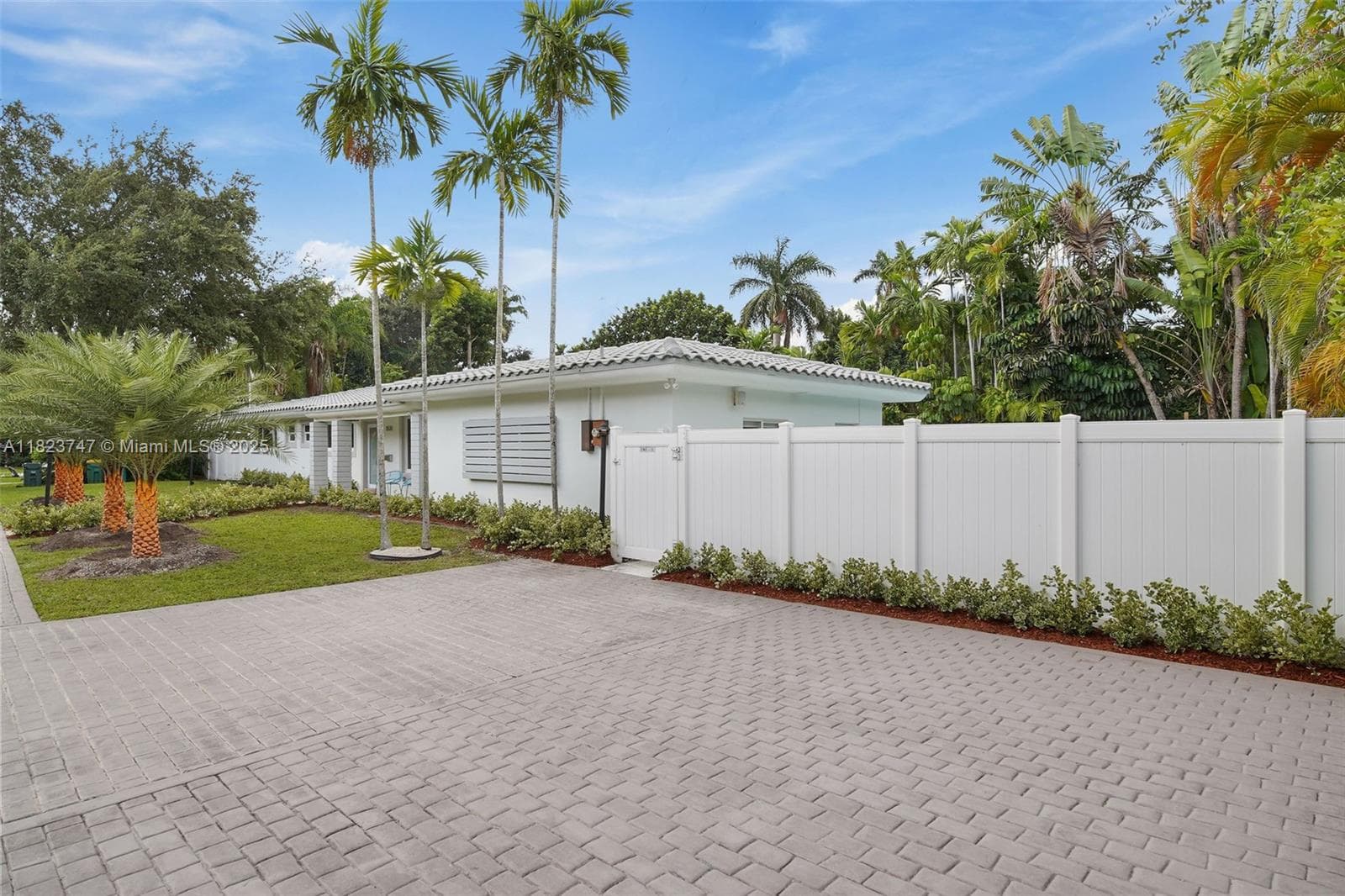 11530 NE 7th Ave, Biscayne Park FL 33161 — 53