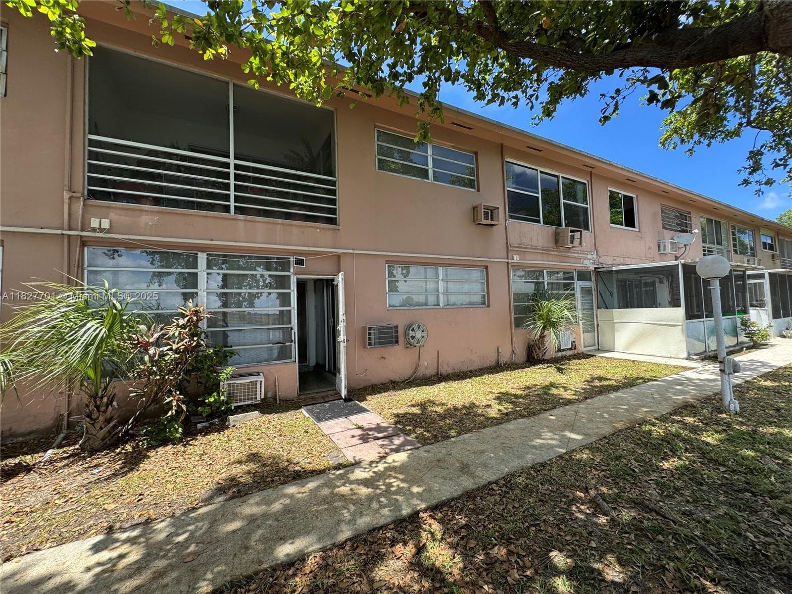 270 NE 191st St # 108, Miami FL 33179 — 17