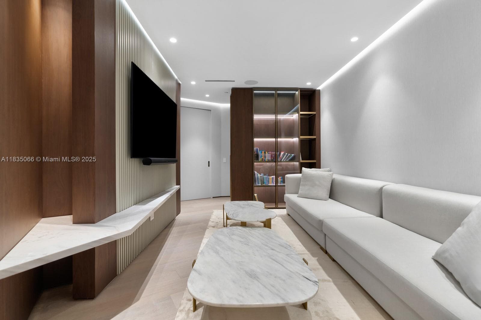 18555 Collins Ave # 2701, Sunny Isles Beach FL 33160 — 25
