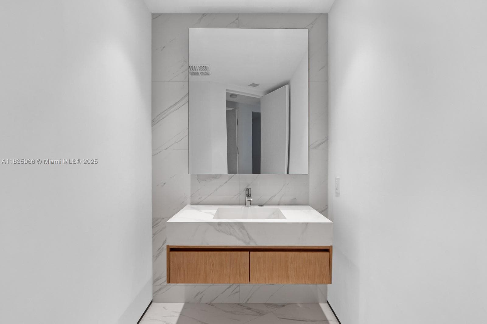 18555 Collins Ave # 2701, Sunny Isles Beach FL 33160 — 21