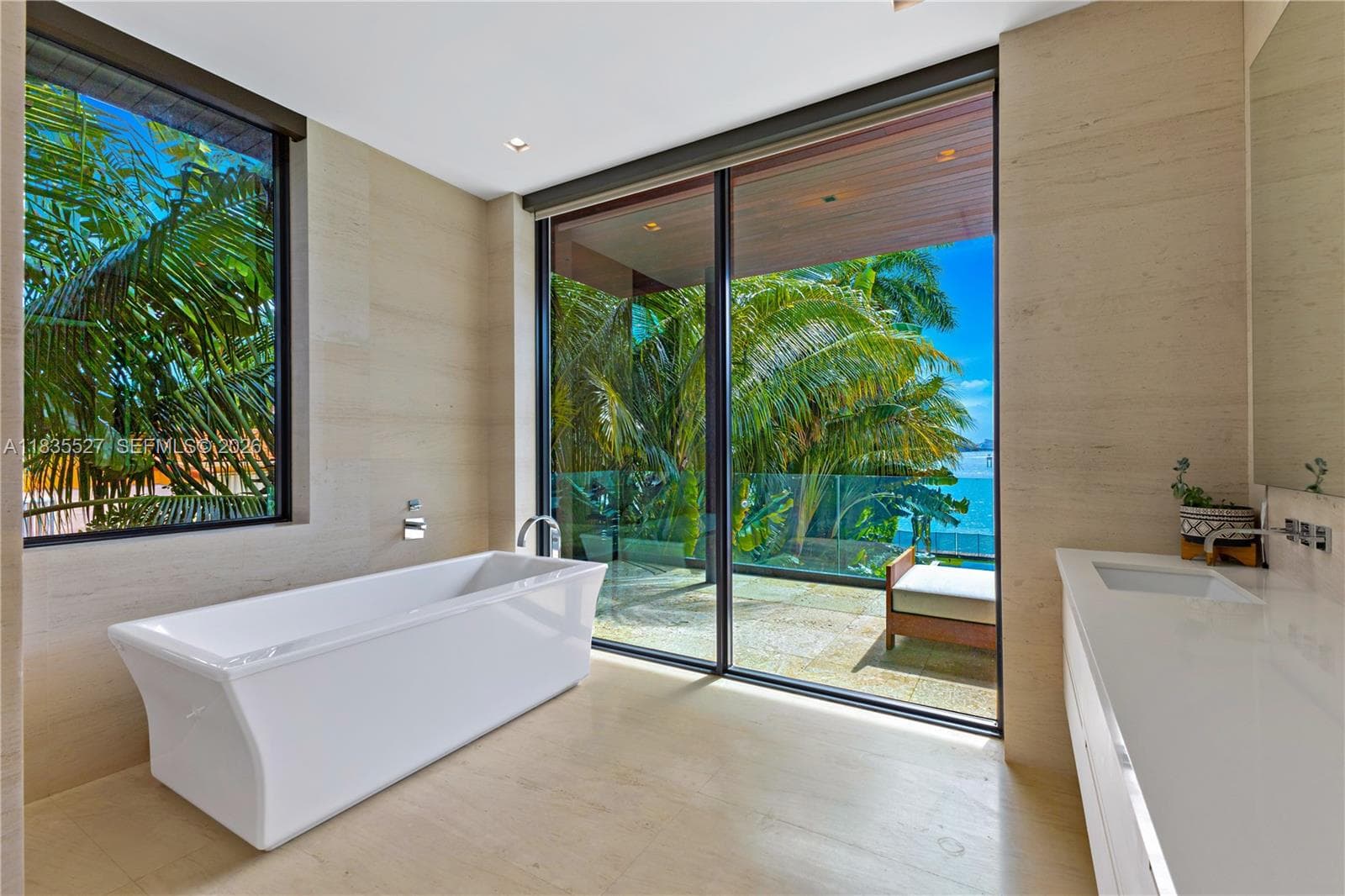126 W San Marino Dr, Miami Beach FL 33139 — 60