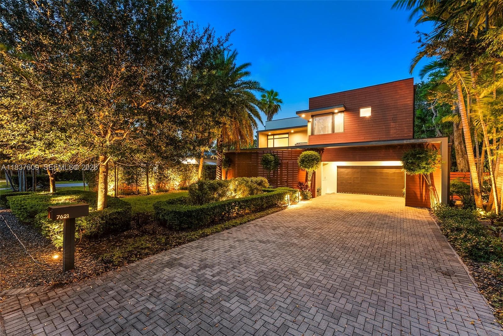 7621 SW 59th Ct, South Miami FL 33143 — 52
