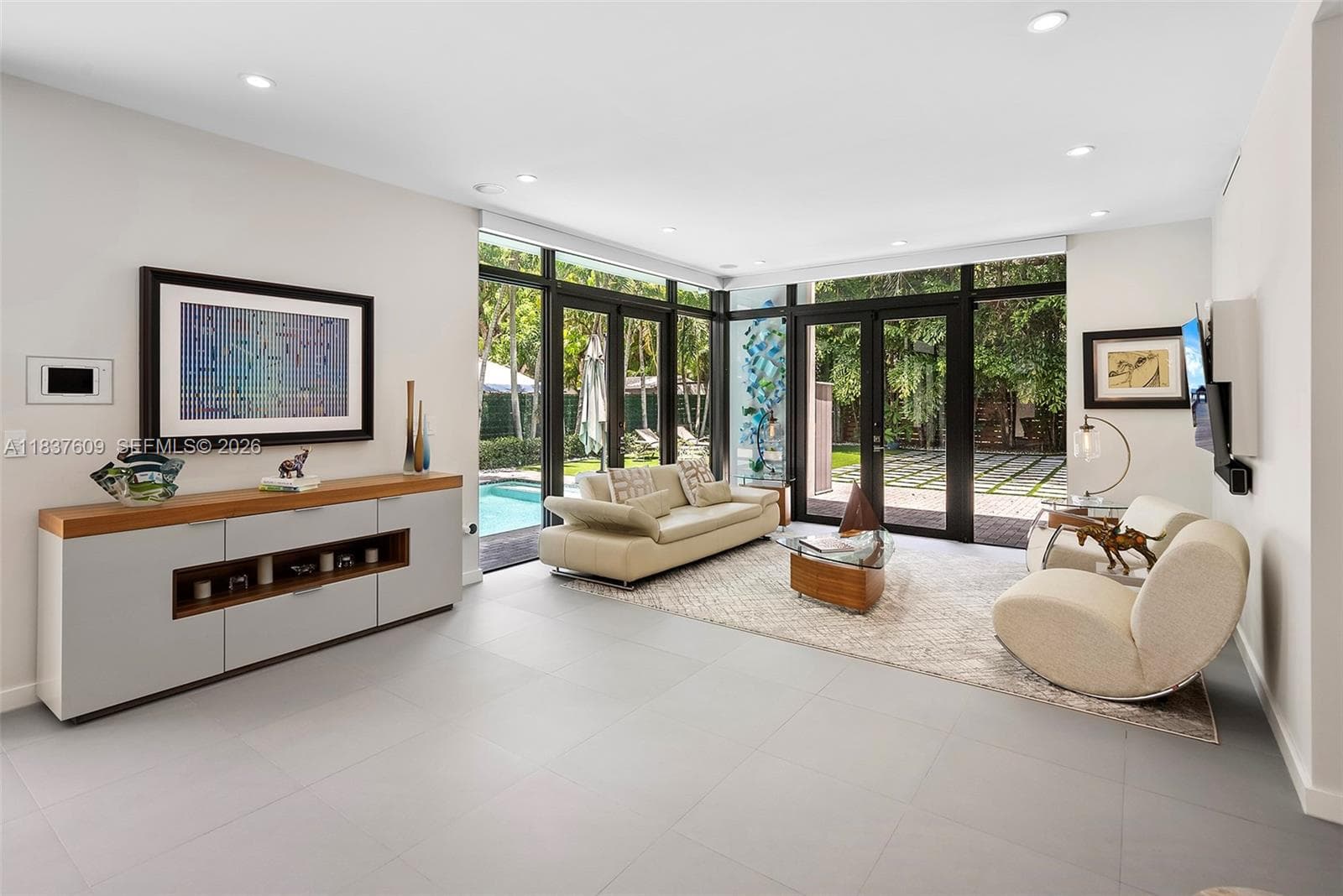 7621 SW 59th Ct, South Miami FL 33143 — 20