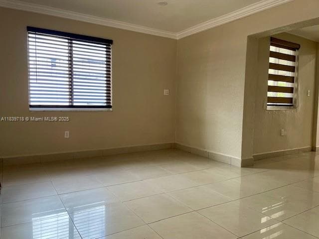 330 W 40th Pl, Hialeah FL 33012 — 12