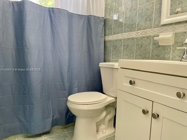 330 W 40th Pl, Hialeah FL 33012 — 20