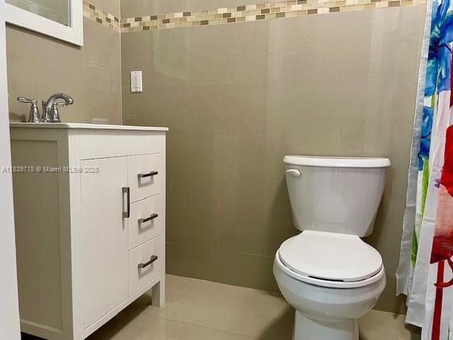 330 W 40th Pl, Hialeah FL 33012 — 15